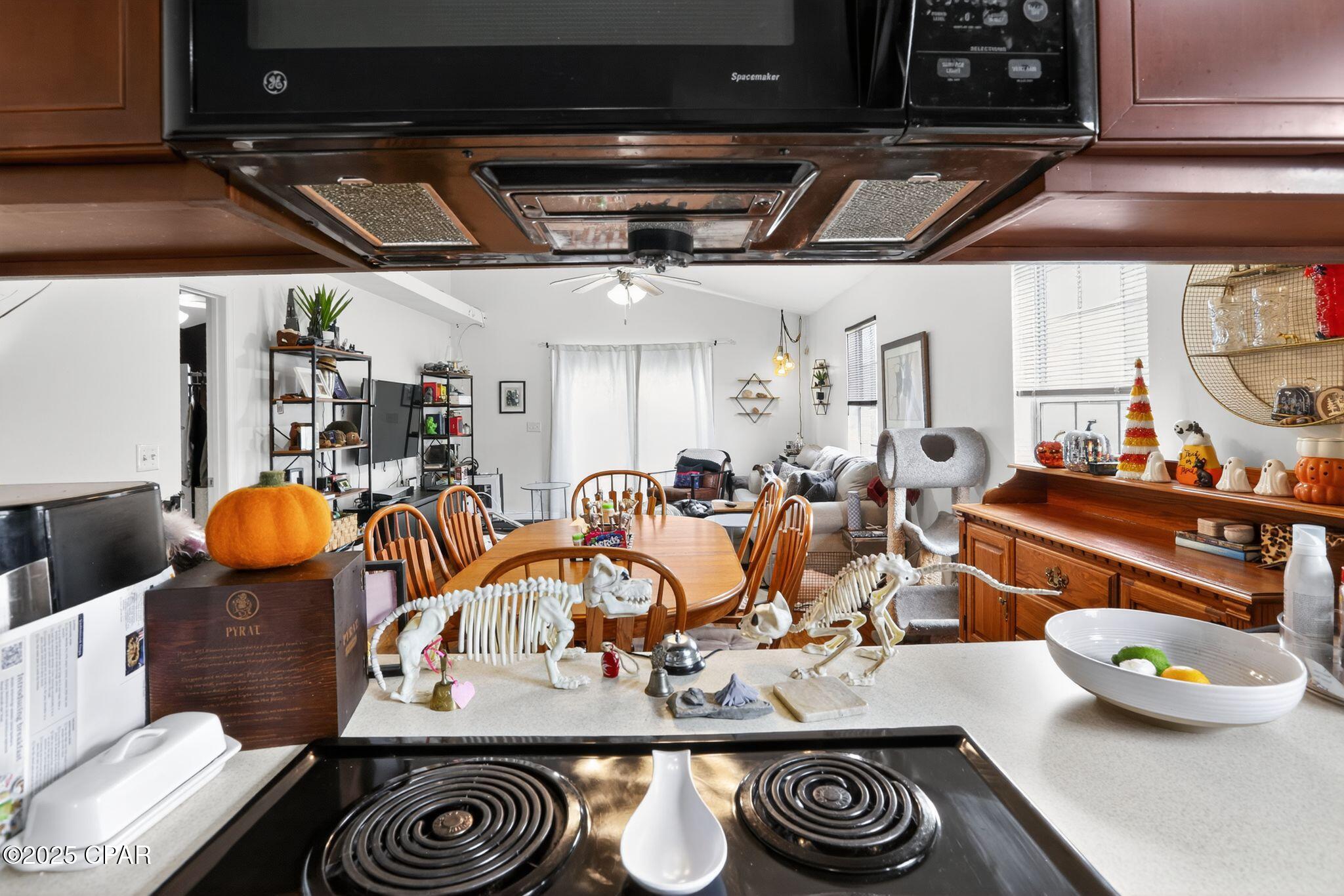 Image 14 For 3335 Golden Rain Drive