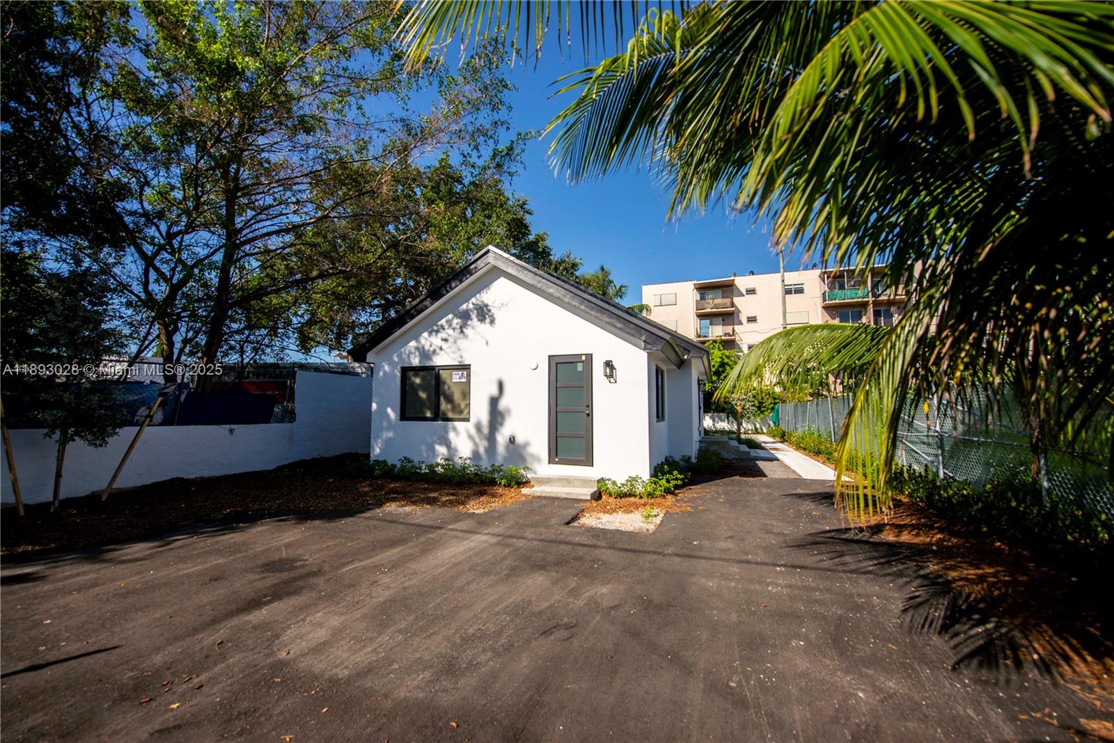 Tropical Trades Co Sta A