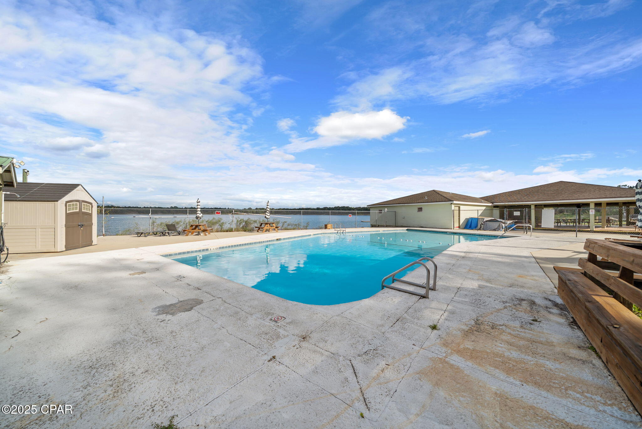 P8dcb Wnibrqln560z6 U5 Ymsbxtub4vf2r4s2lucq