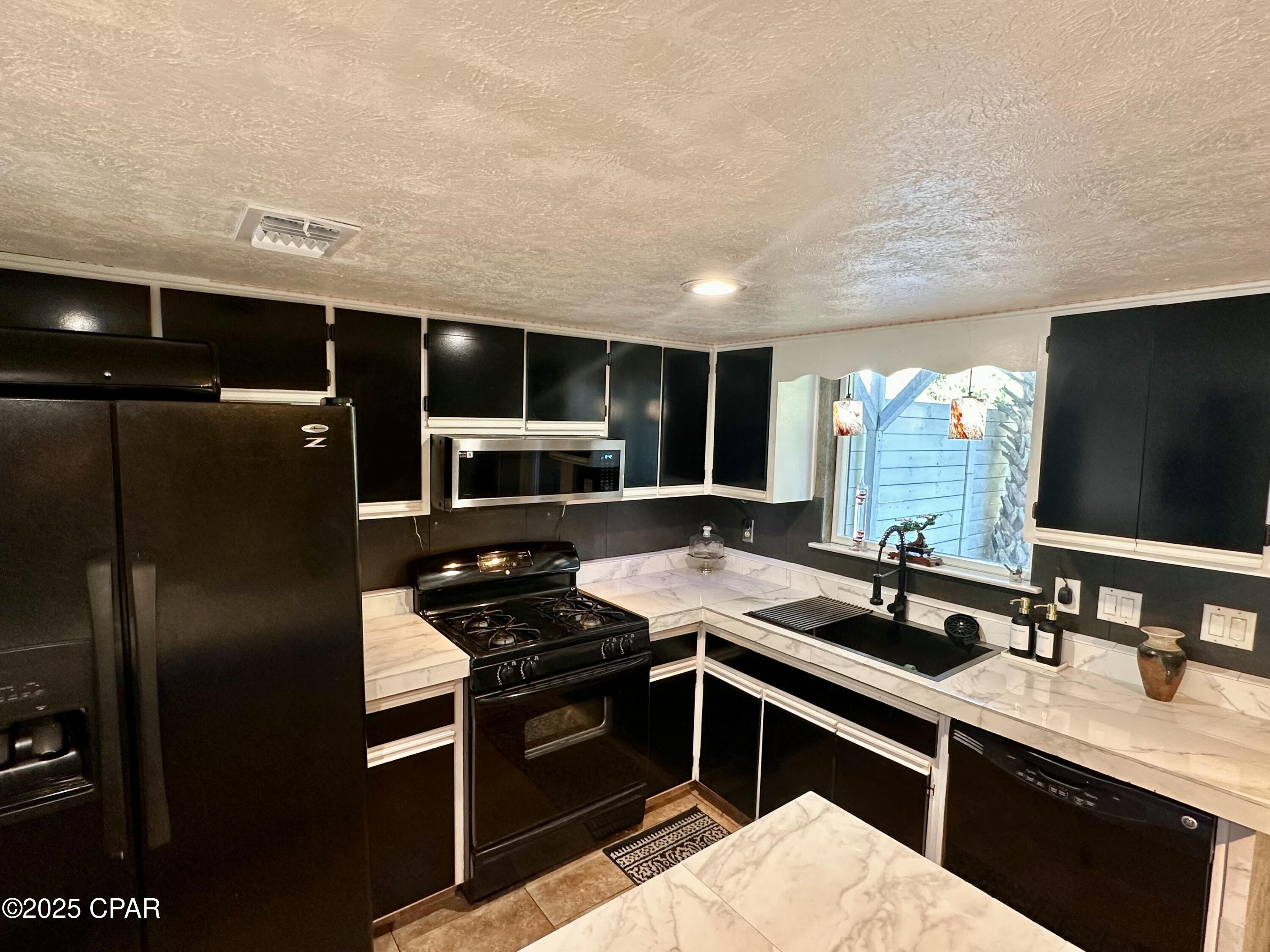 K Wzegz0_ifzuukca4rwqkuiyzc7gqrbjlhusua5er8