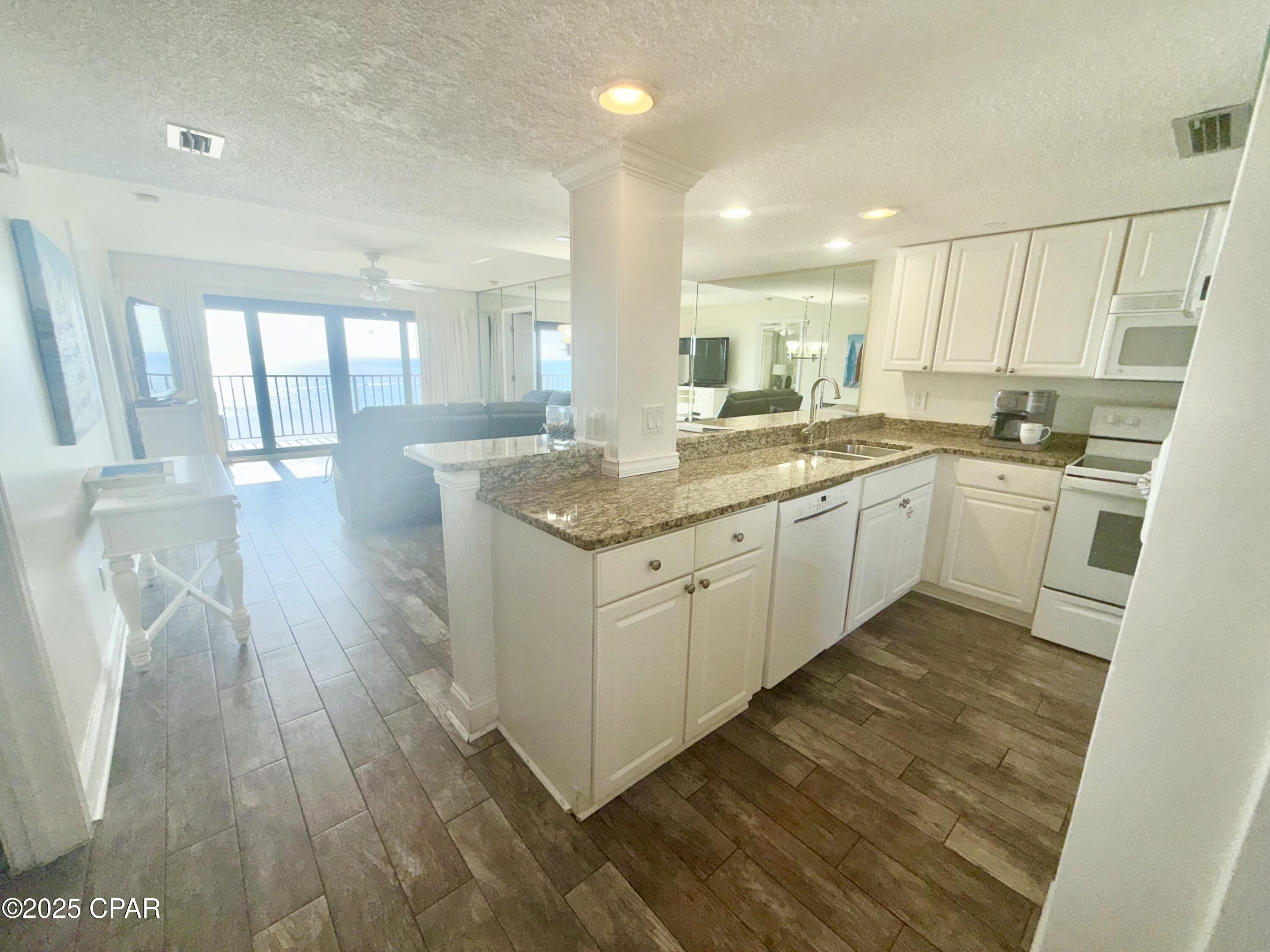 Image 6 For 4715 Thomas Drive 605d