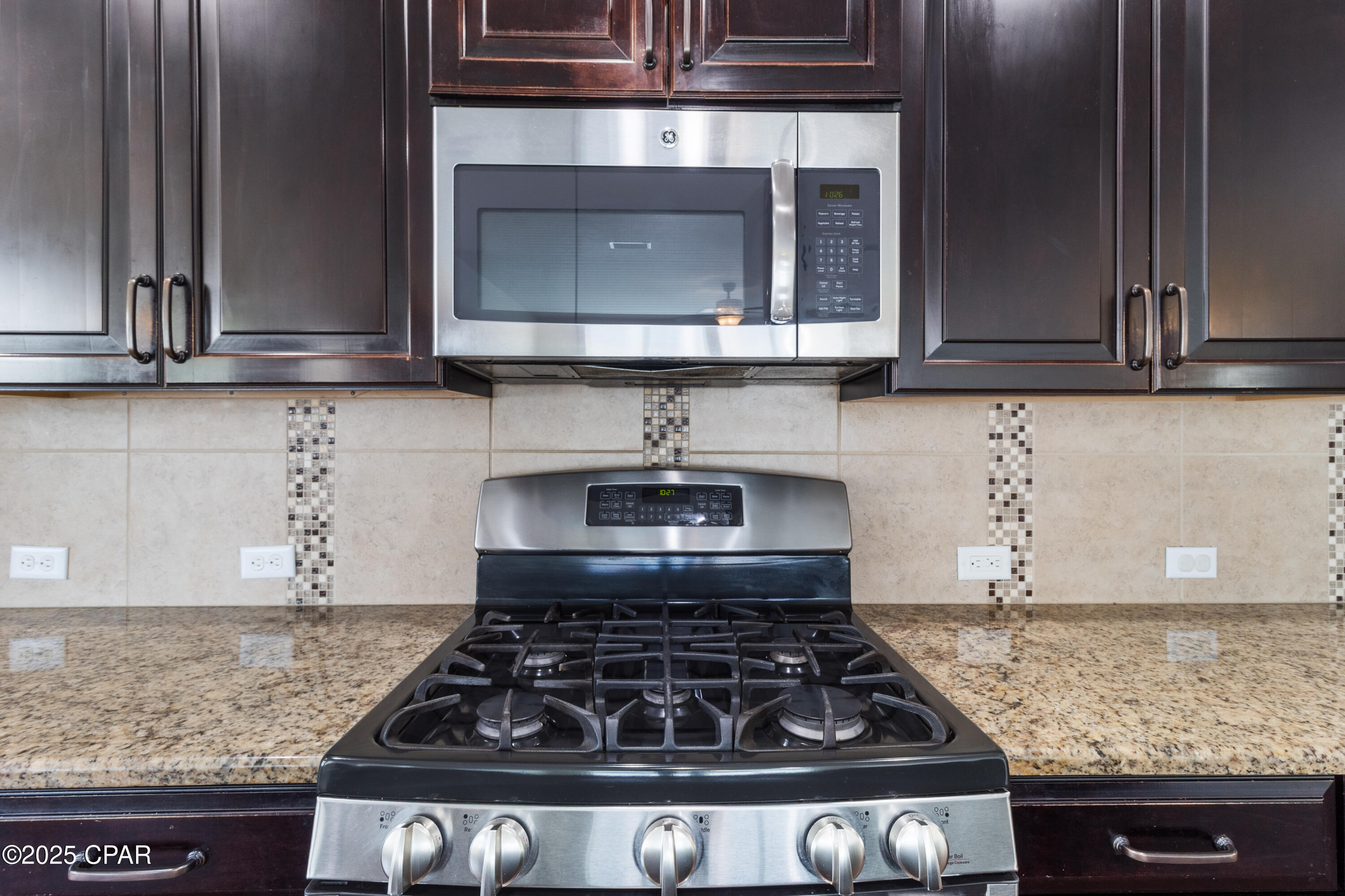 Uf7xx96e2_2lf8pwhxzl0avsetuoikkt9vzronrjxnk