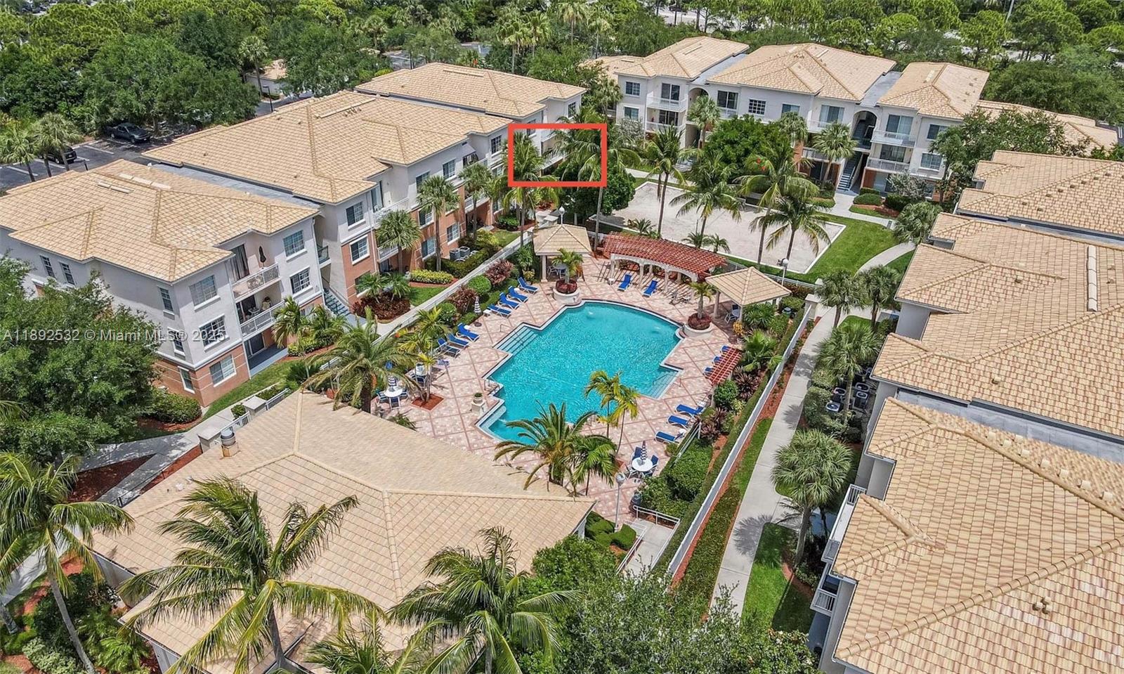 Fiore At The Gardens Cond