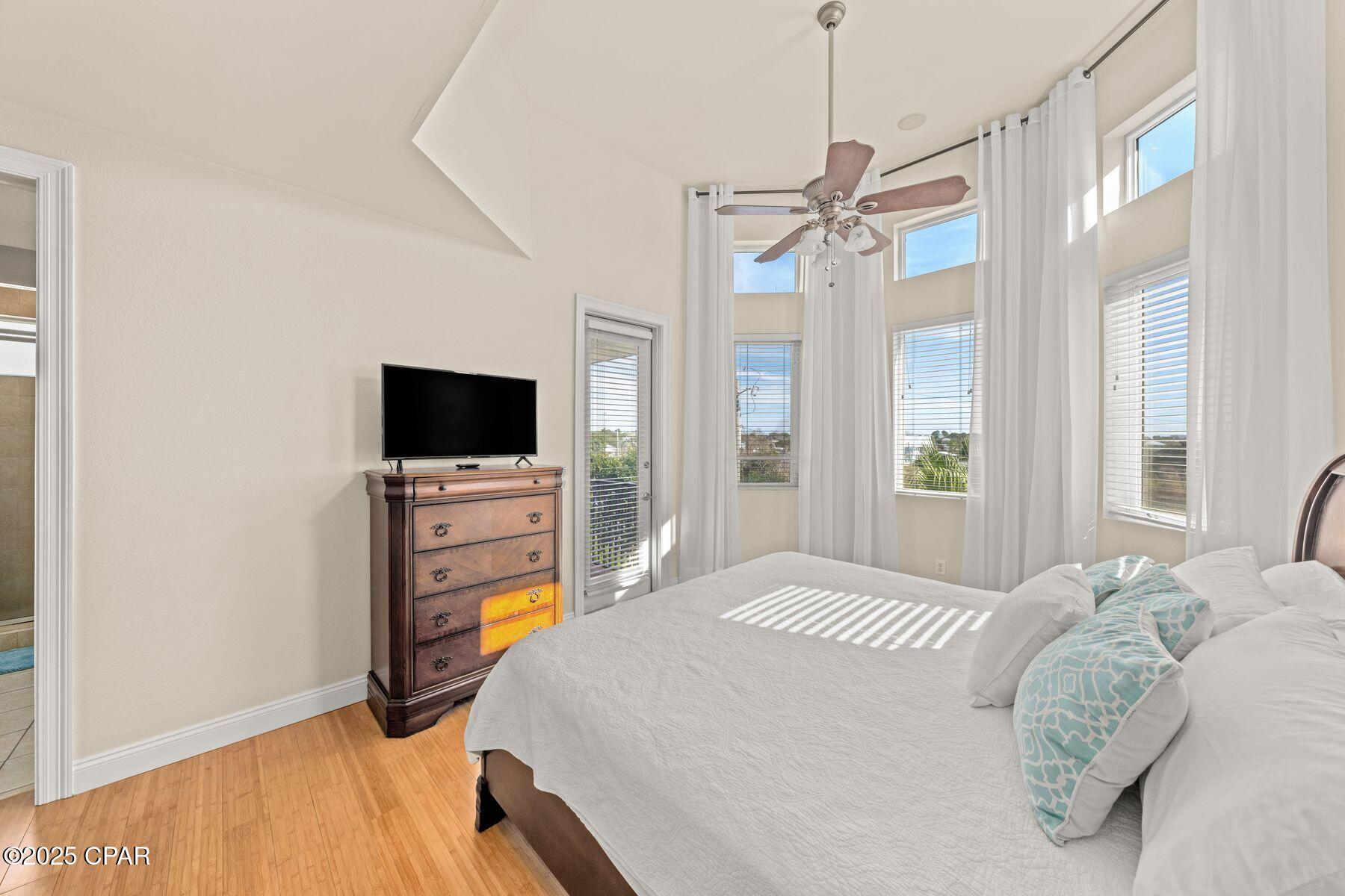 Image 31 For 129 12th Street