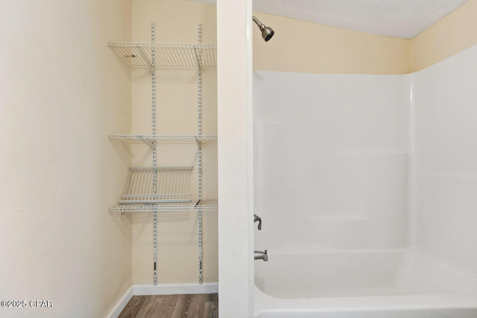 1jmfvaeaqospr Utlvf Fa10oen9sxp806bgwkbstsi