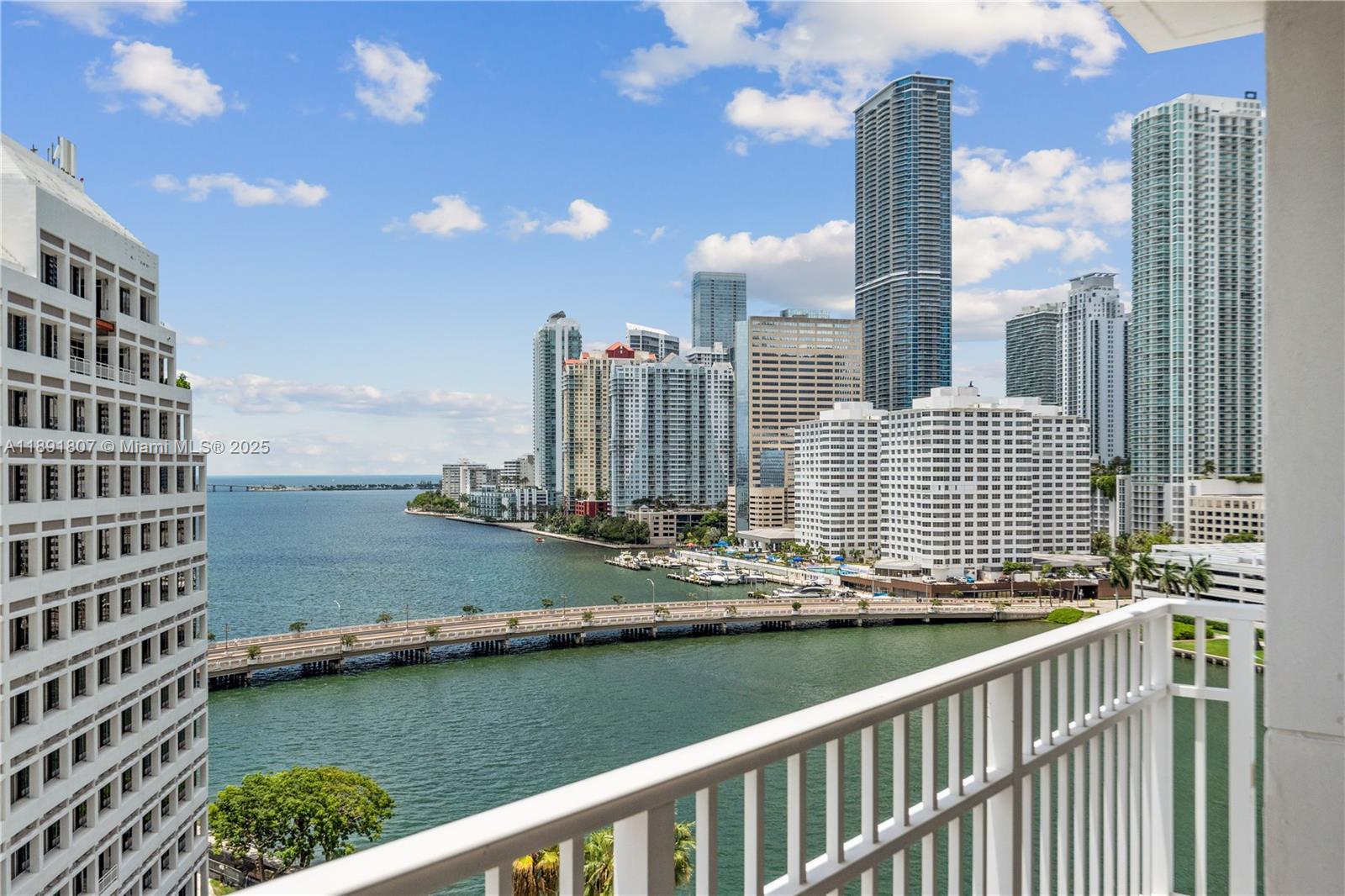 701 Brickell Key Blvd Unit 1411, Miami, Florida 33131