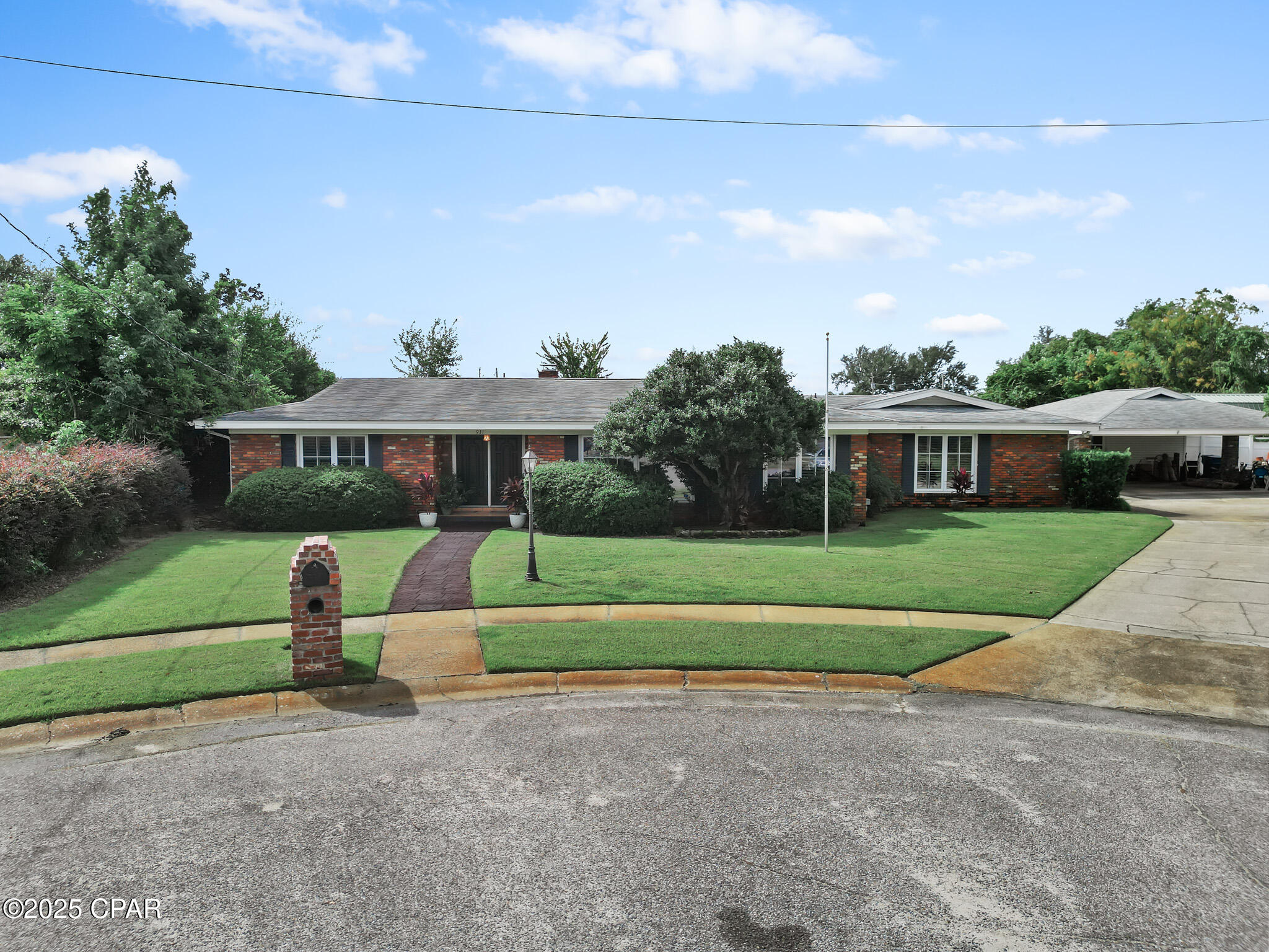 Image 2 For 931 Andrew Circle