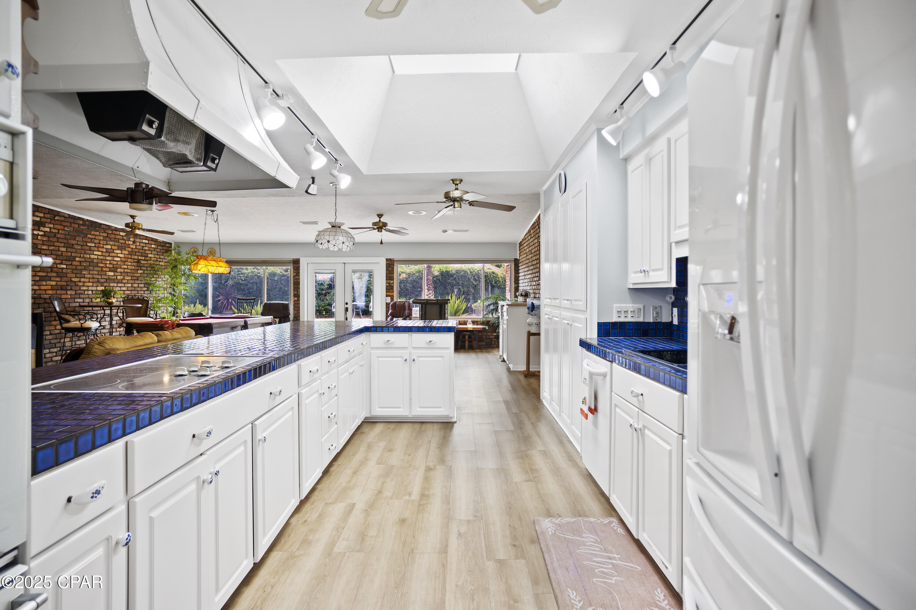 Djv8bkkdkmpwebfzgaxnpc7tflsqj8dobo82bzsgzxg