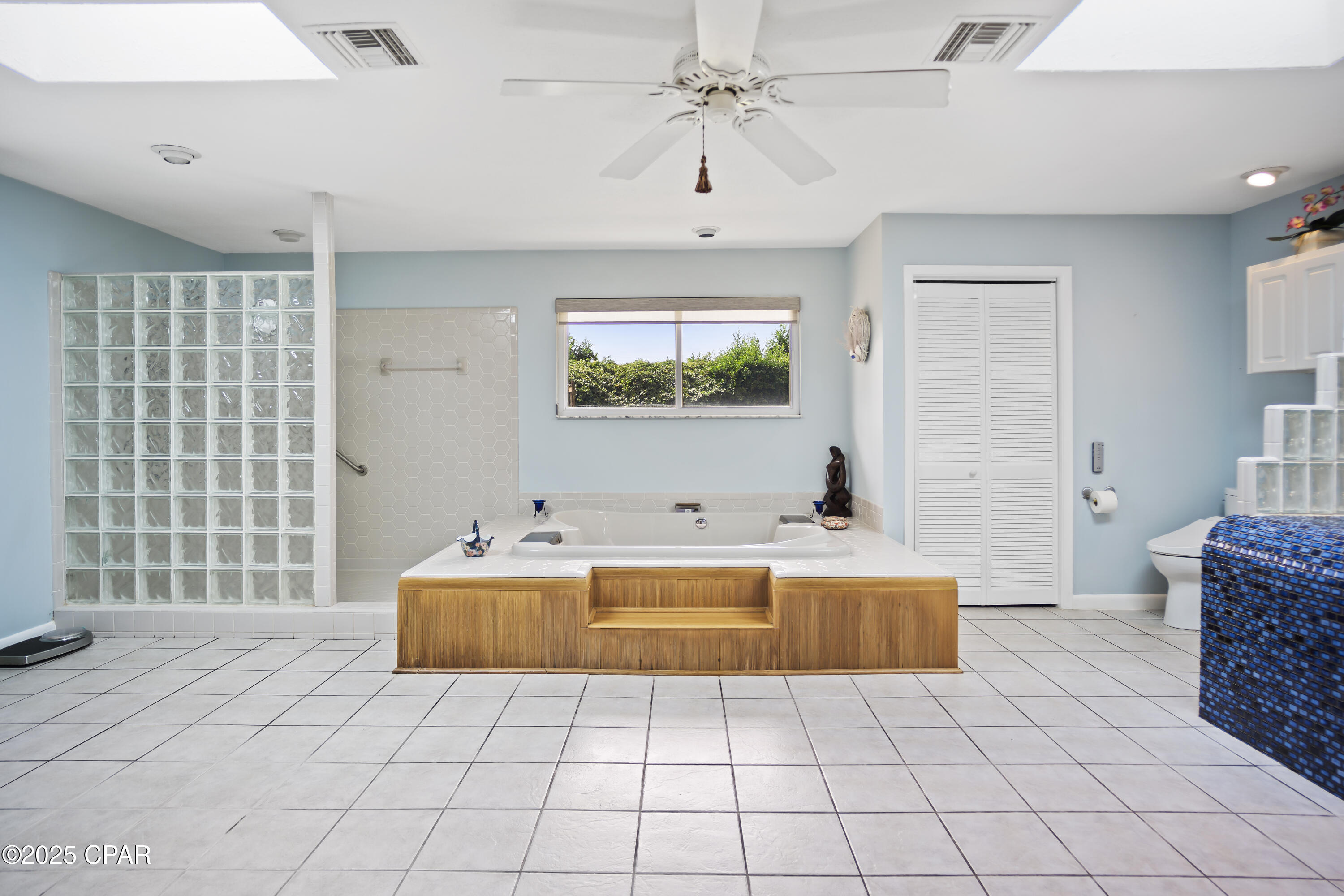 Image 32 For 931 Andrew Circle