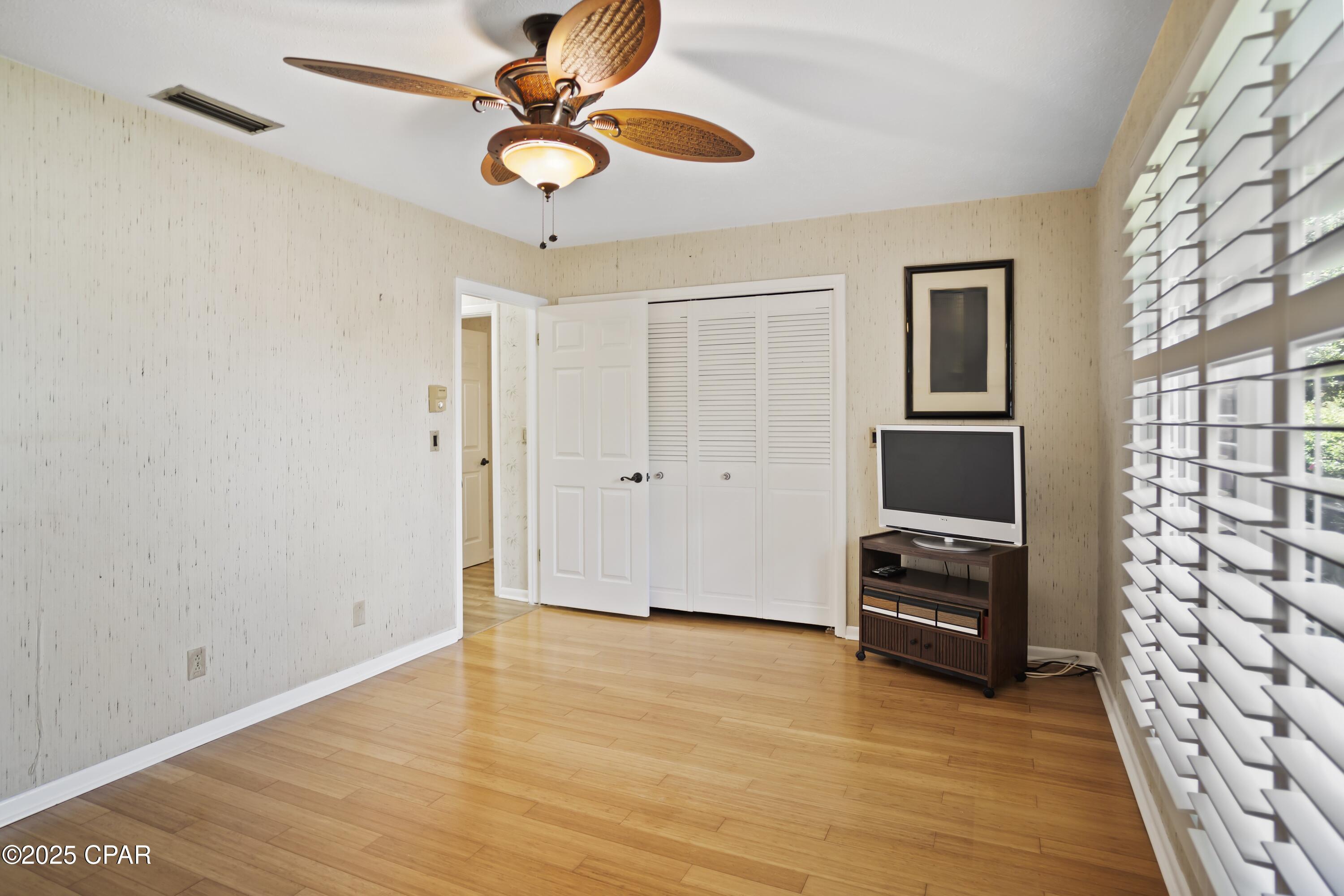 Image 41 For 931 Andrew Circle