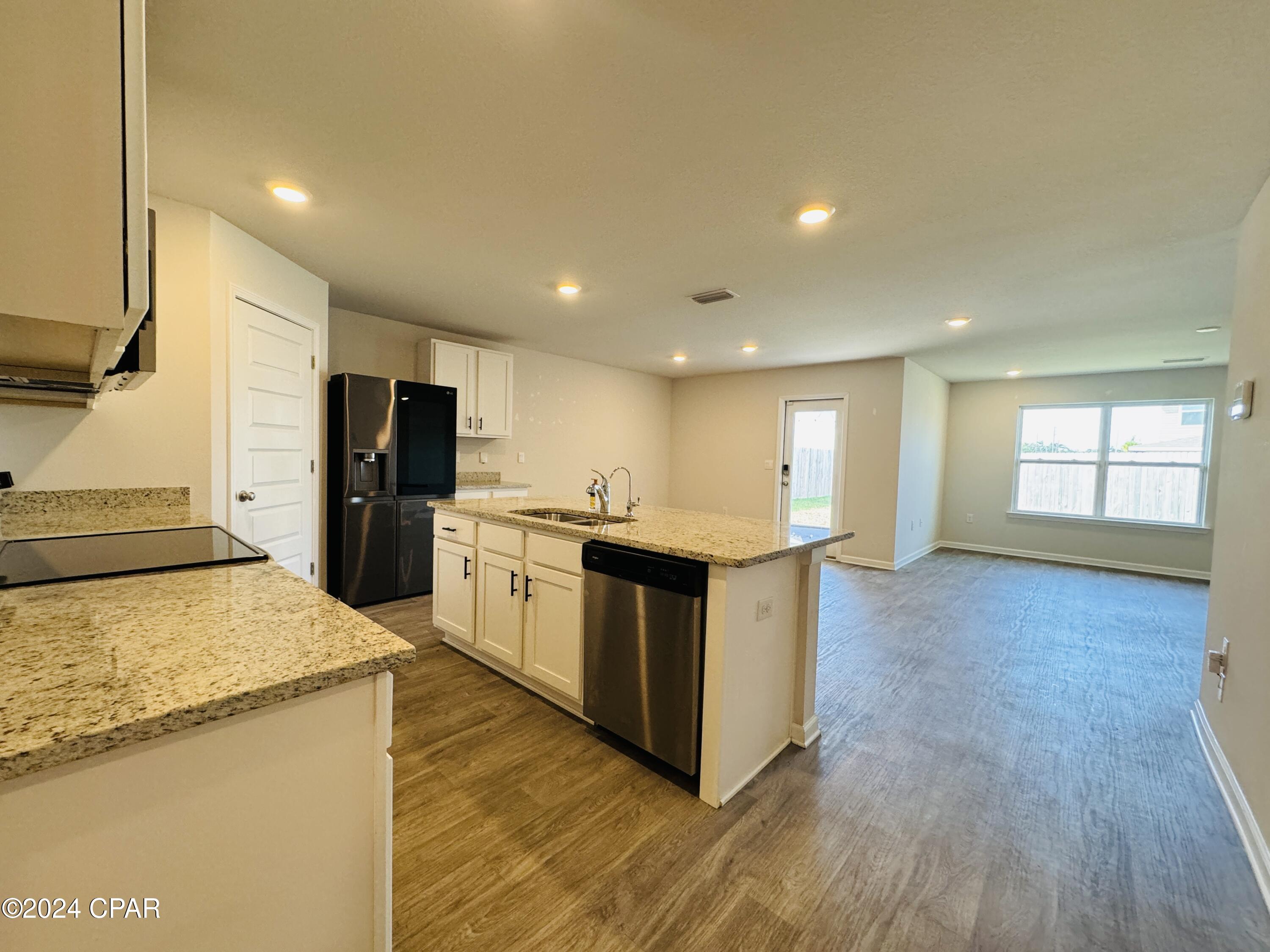 Dyea00sudy1nuvhzw6yjxvs3ayuaaevz7ndgnazmbsu