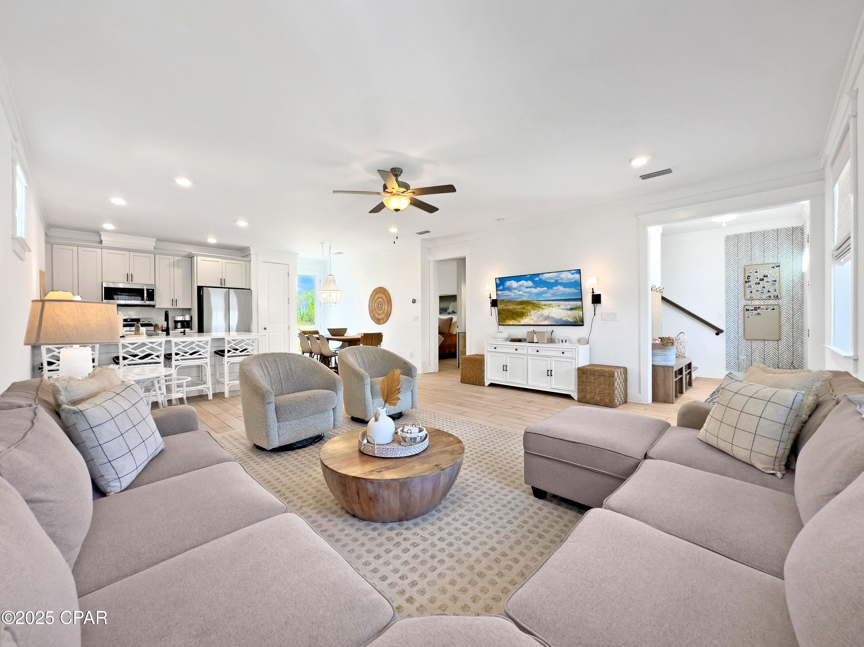 Bcfc0expemm0mv0  Hkcqehx9alvf8feupucto2ybfk