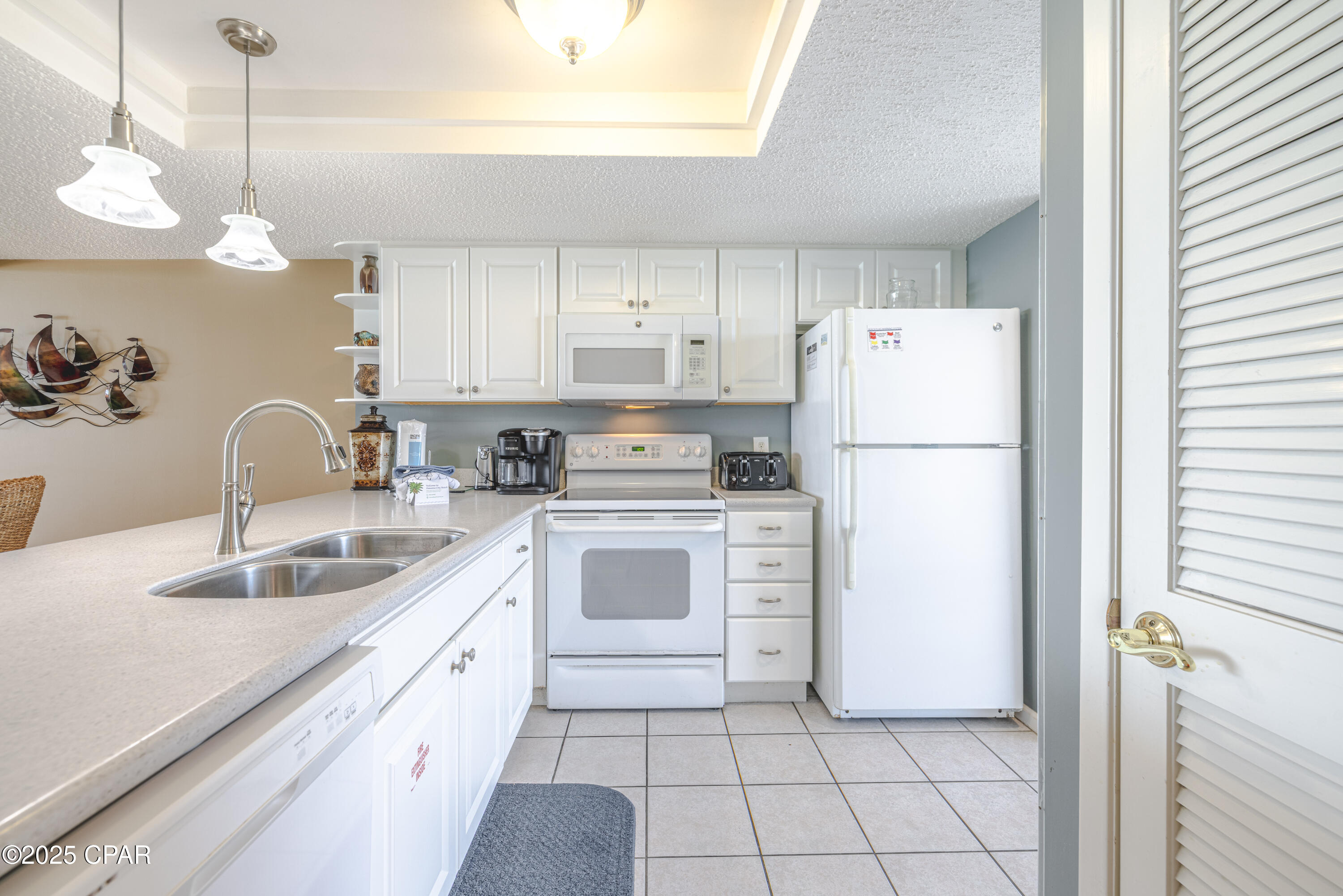 J5eqvcmn49fdil_ey31zx9ivzztpzqepjh6qp9gznrw