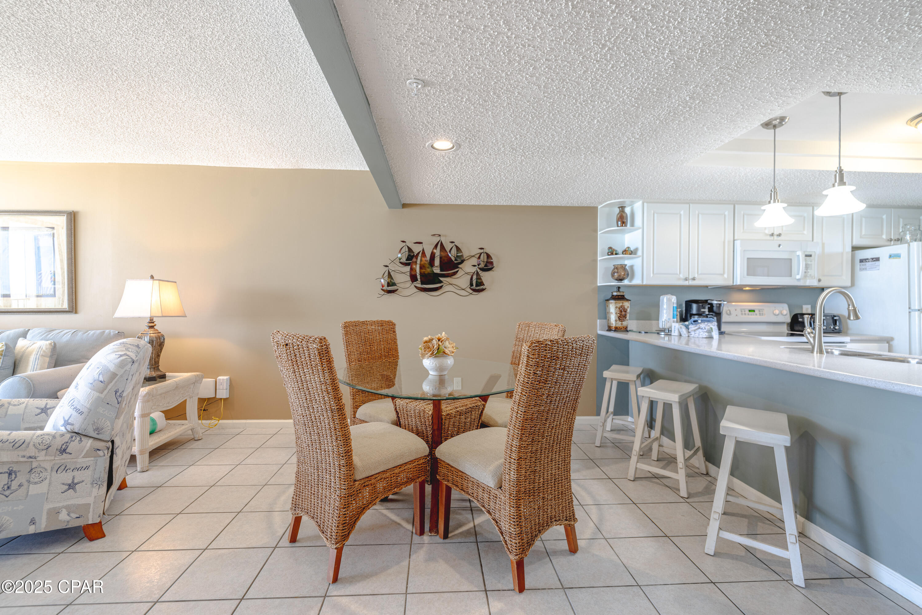 Image 11 For 11347 Front Beach  404