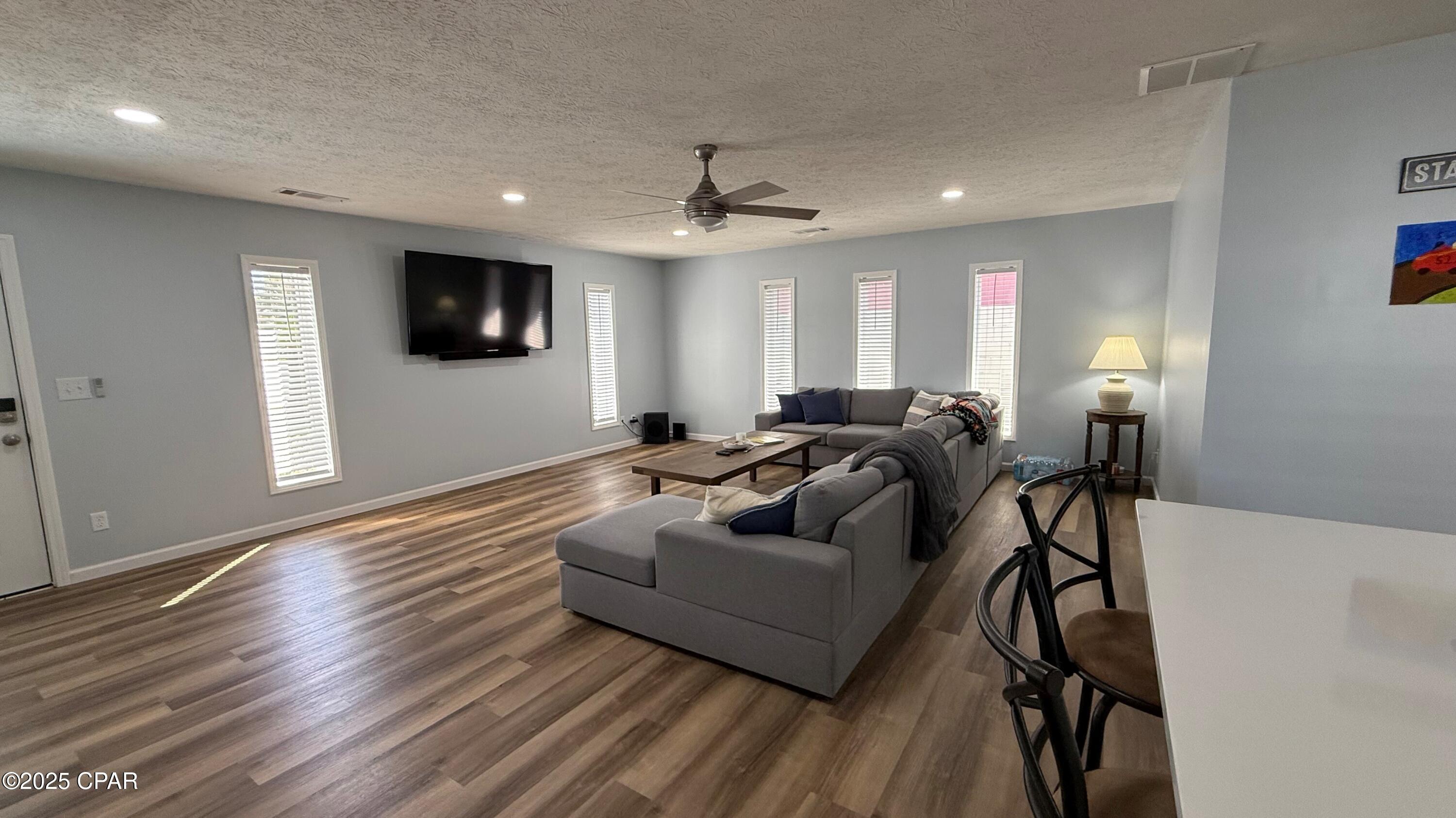 T_2gxbscscjzwu_qhwmvseniu6qobxpsxuhtb6uyqa8