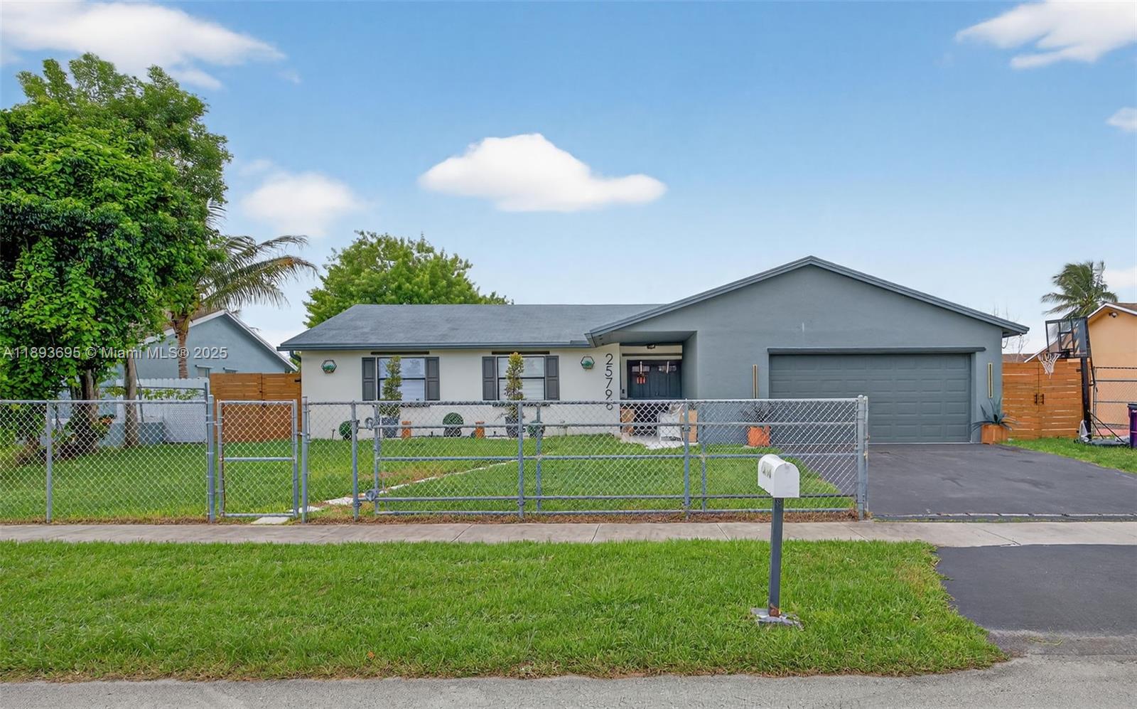 Meadow Wood Manor Sec 9