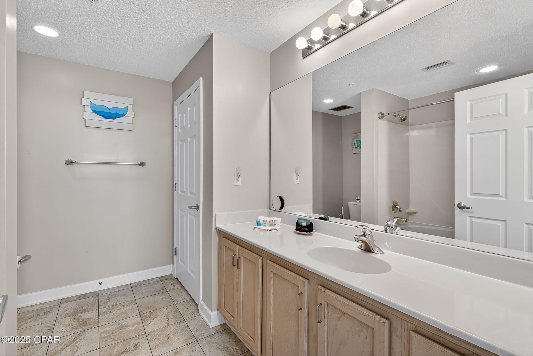 N 1dhhuj2bjv Pixb_43tb6nlibqawf Zyrhfflsx3u