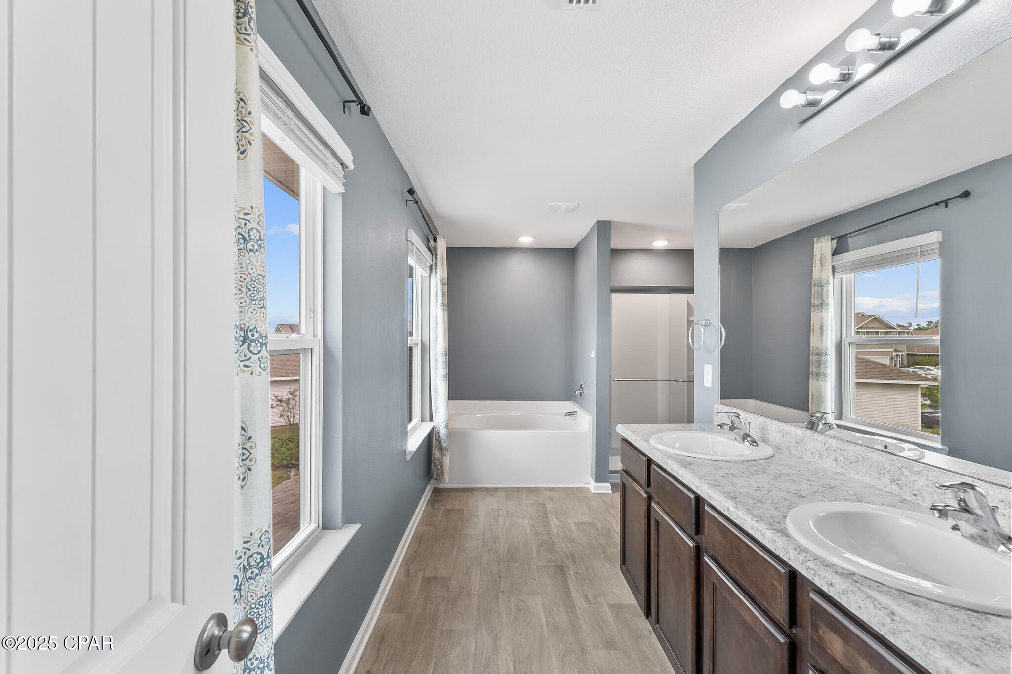 K_cjifee1thmlfr1xjllv14eh0ae3vnp_zcsmdcdxcu