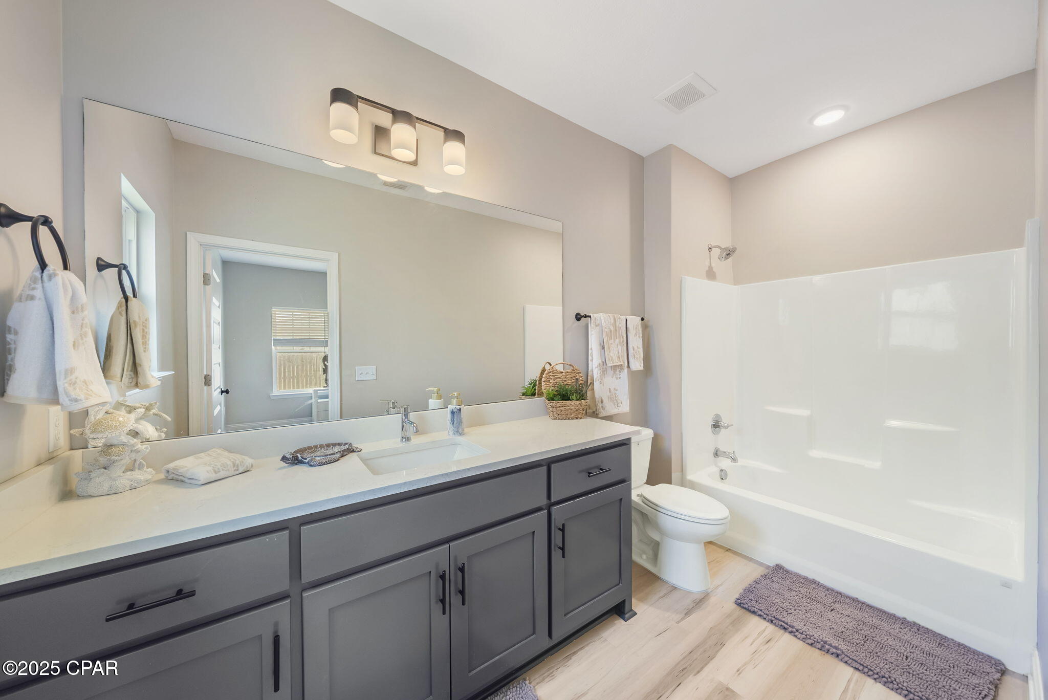 0ccohqfzqftzb36ejrmz6pymzdqsqyf8nijvs_va83w