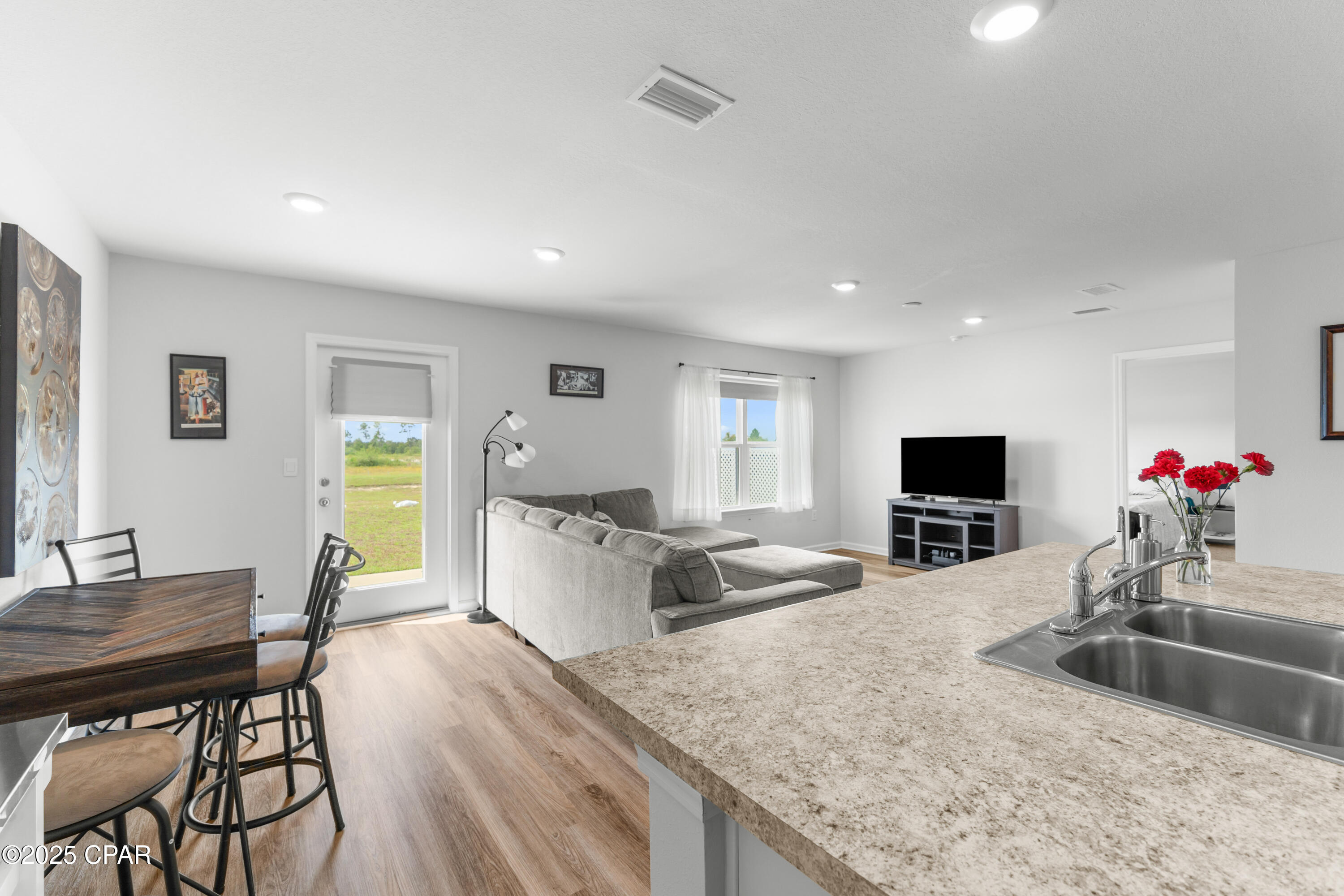 Ckvjk5aq9snojce2b3bh A2eswammn_nwfkujsqy2la