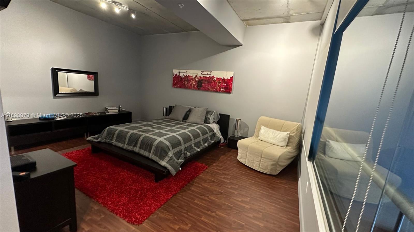 Property photo # 8