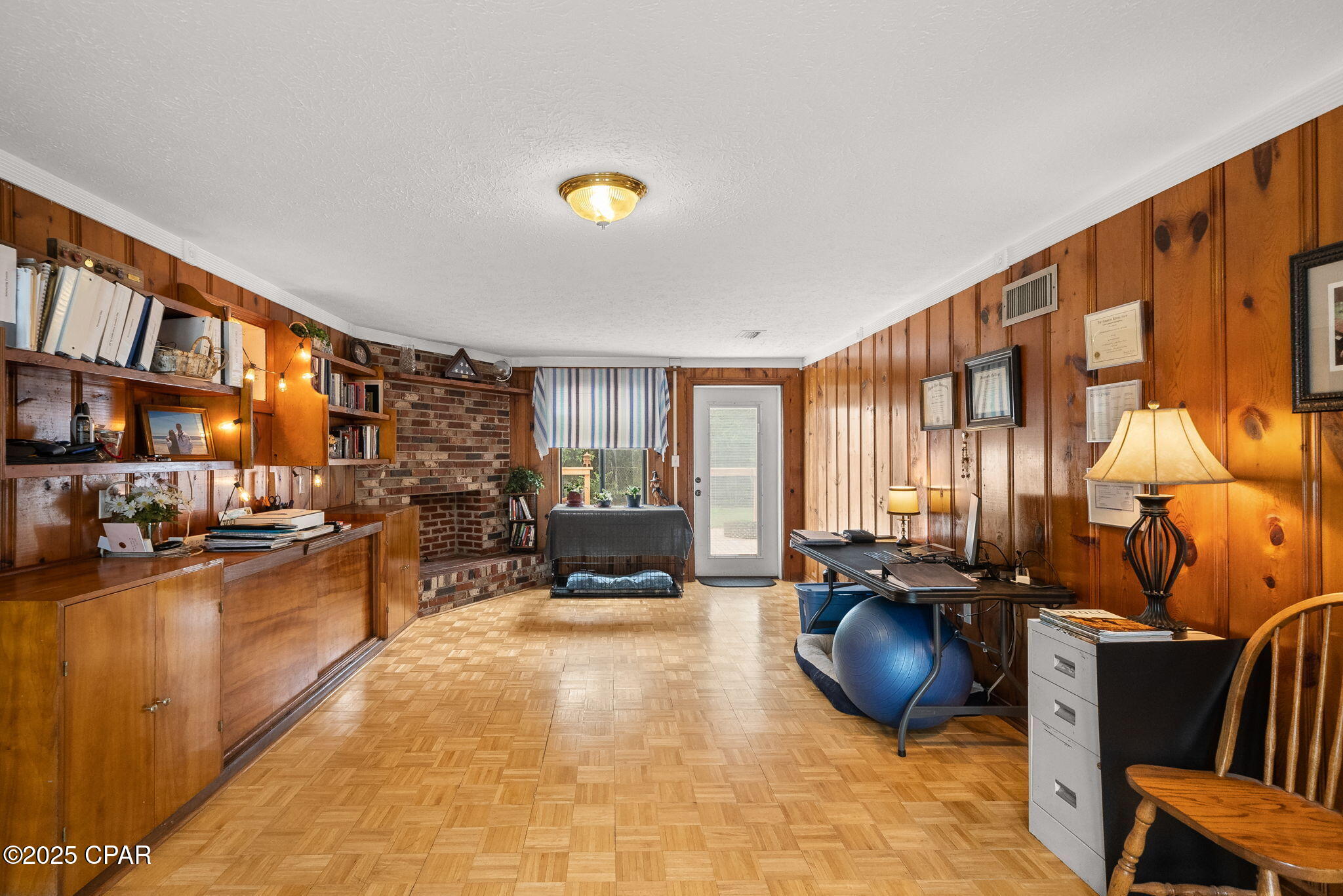 Em1am6qp14debghxqsrscmixpyuqpy9glix2ecjq3sk