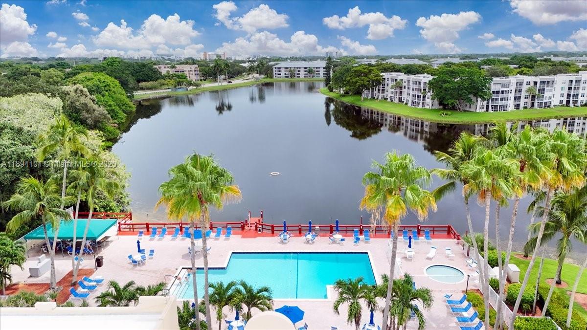 9450 Live Oak Pl Unit 109, Davie, Florida 33324