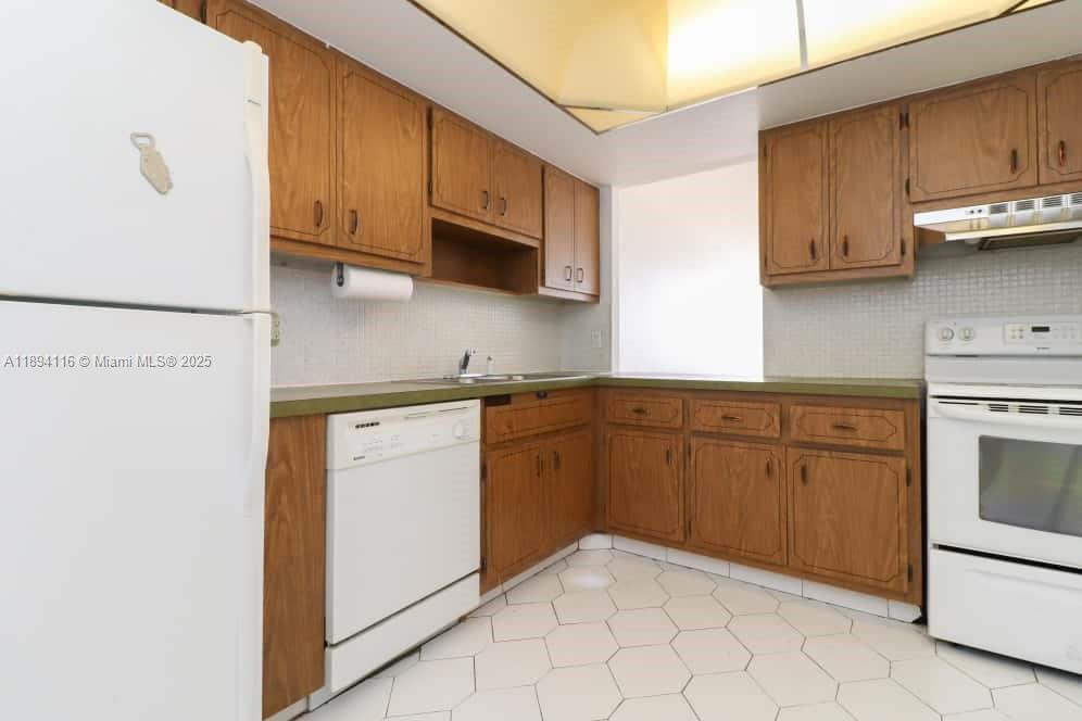 Property photo # 4