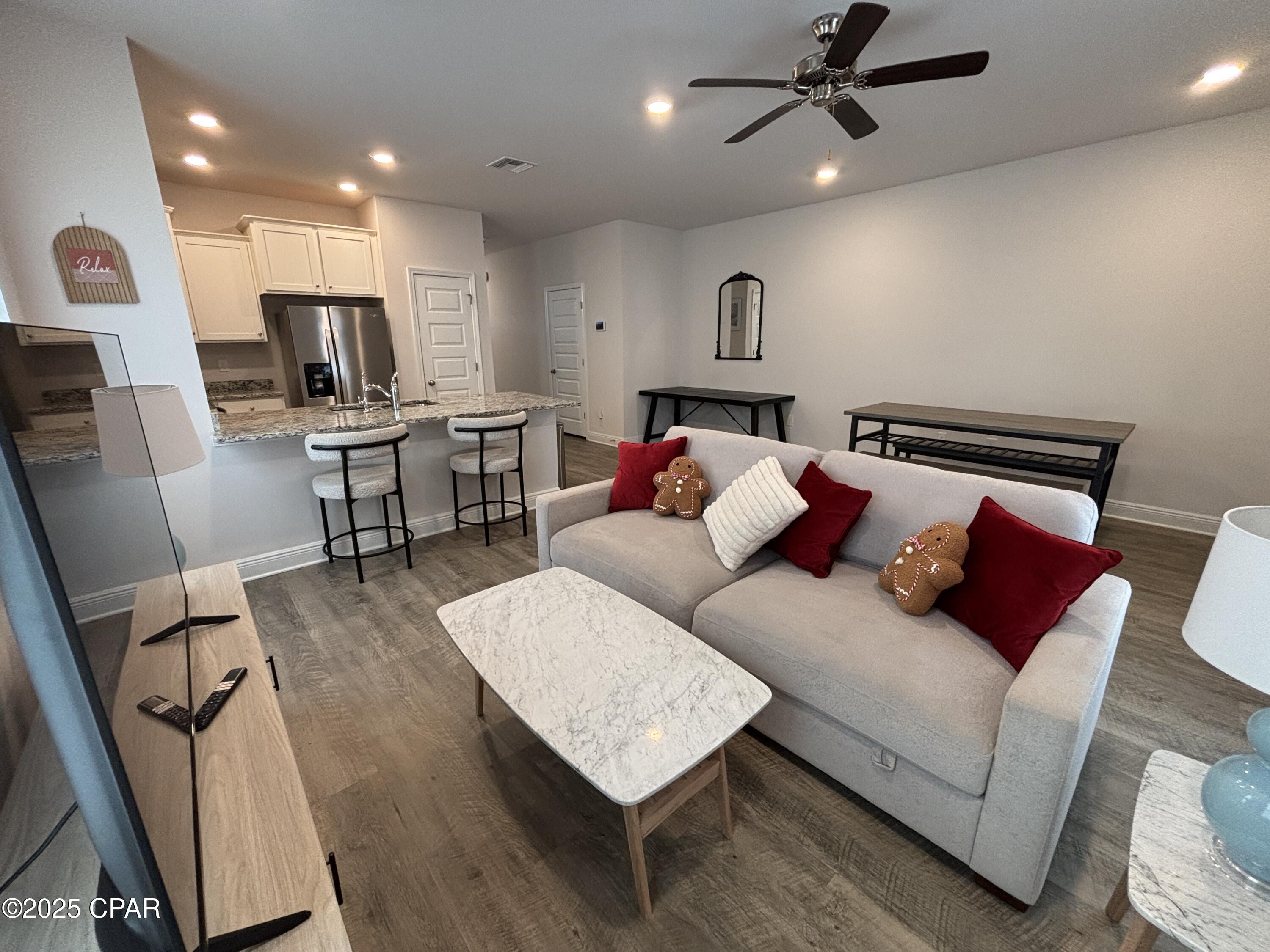 Tvkcu3g8v8c7qf3m0gng_gyk6gokvool3xtn4duqzye