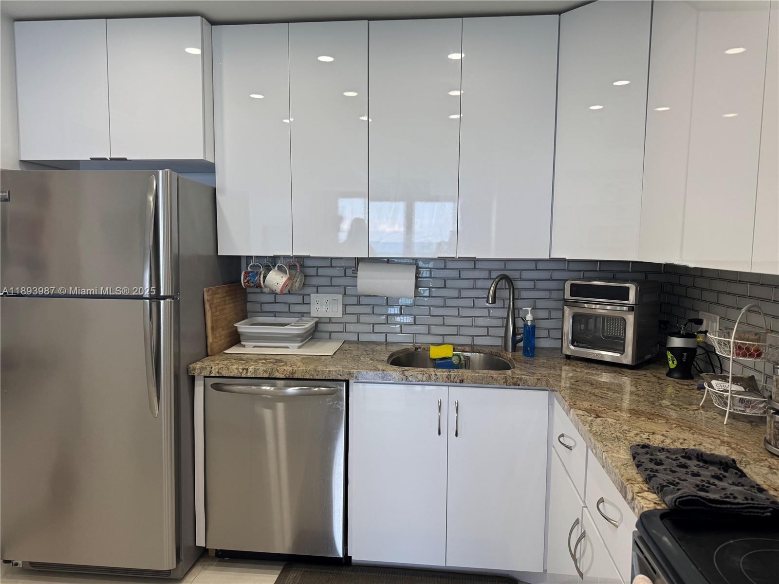 Property photo # 4