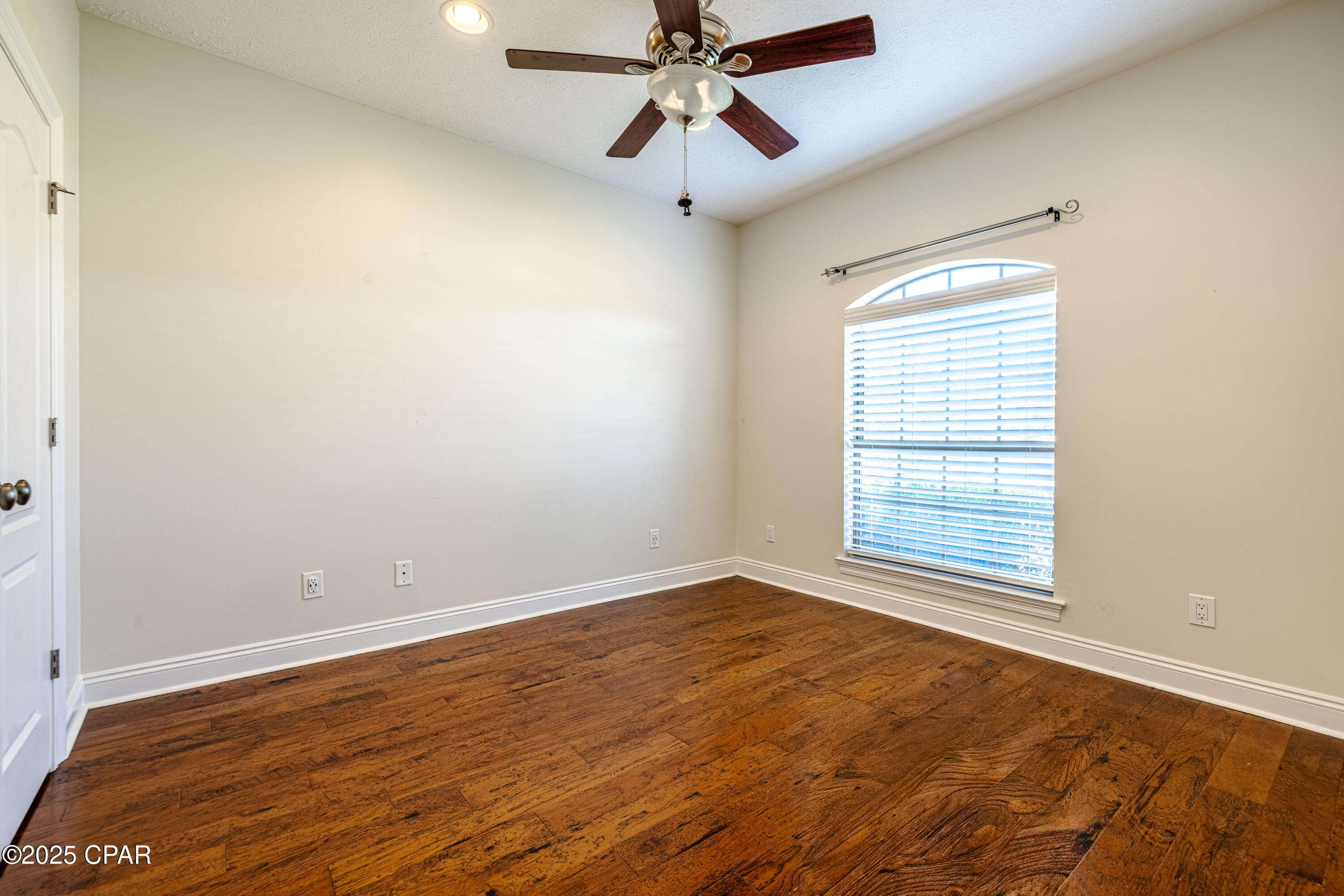 Sbmbxlgajnfisucxcquj85mxen35e8l0cykz8ogf4pi