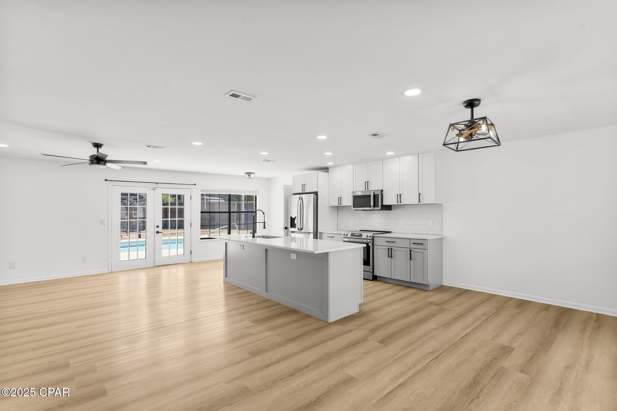 Eb_yoeupshsdjh_yxks0yyfe Klrw11m0hifmsaqgua