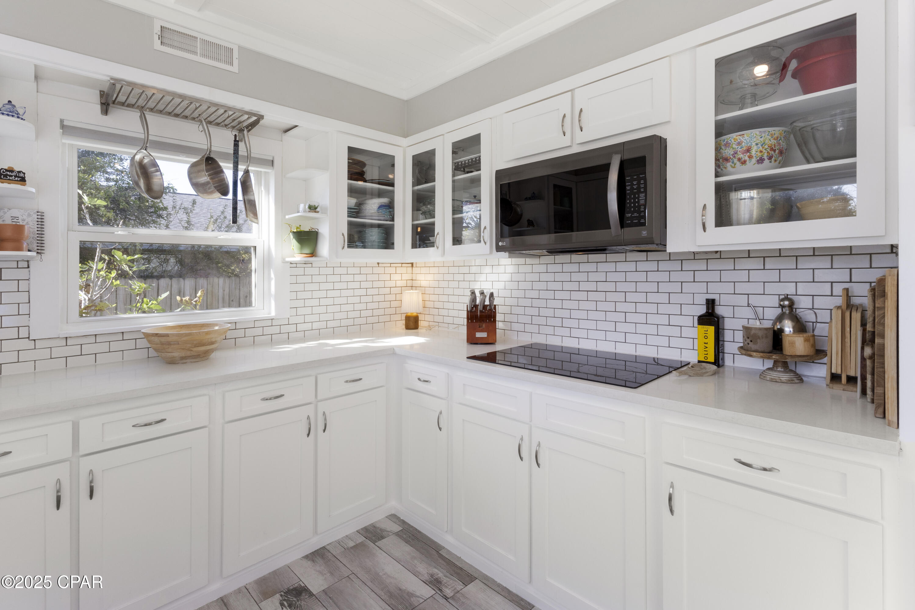 Yevpxfp7bxau7jrps939tkald7ixyuwae3ida3rzj Y