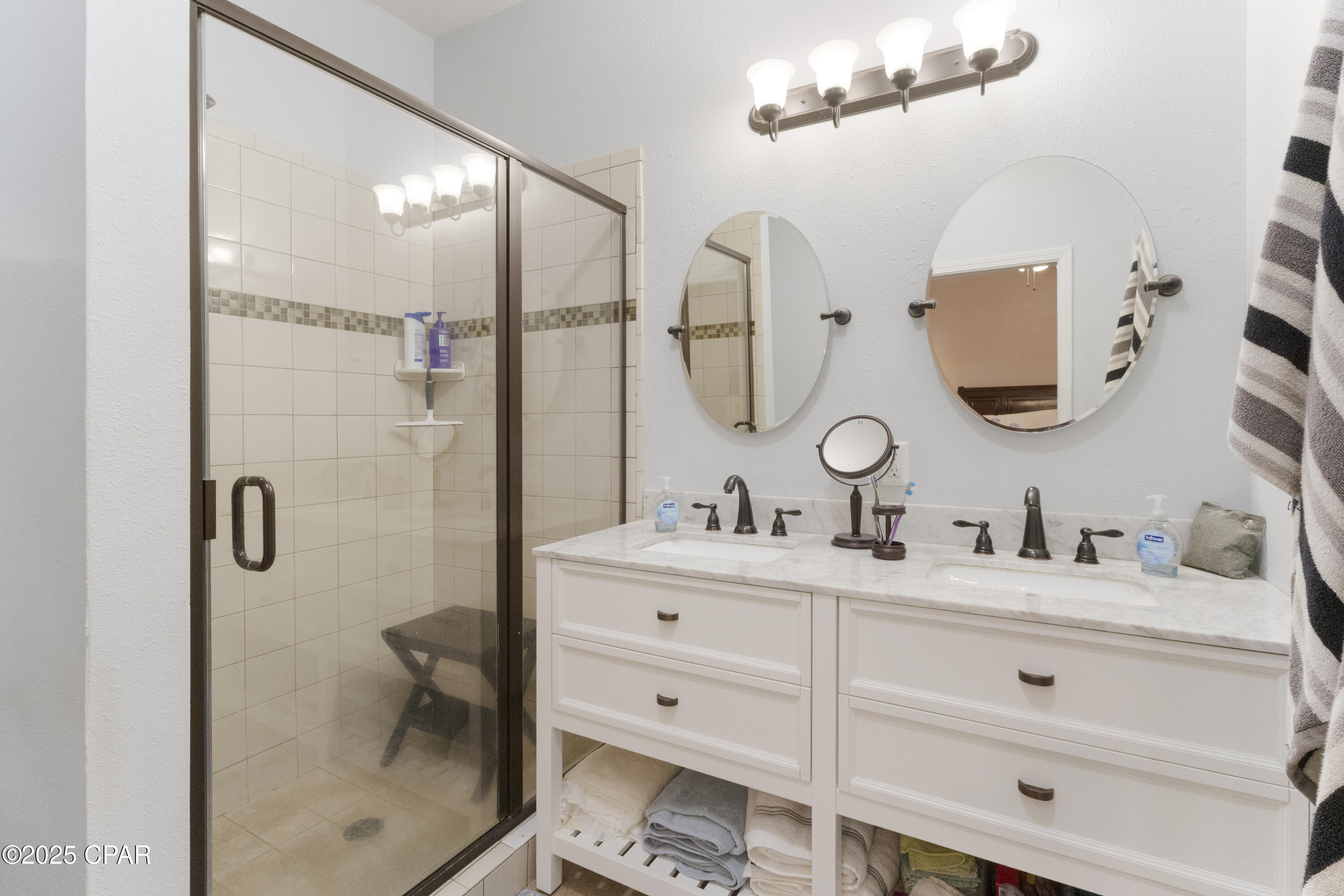 Wcaaybdang1 _l4qwod33nt Ilaptv9 4n5hlgkzn W