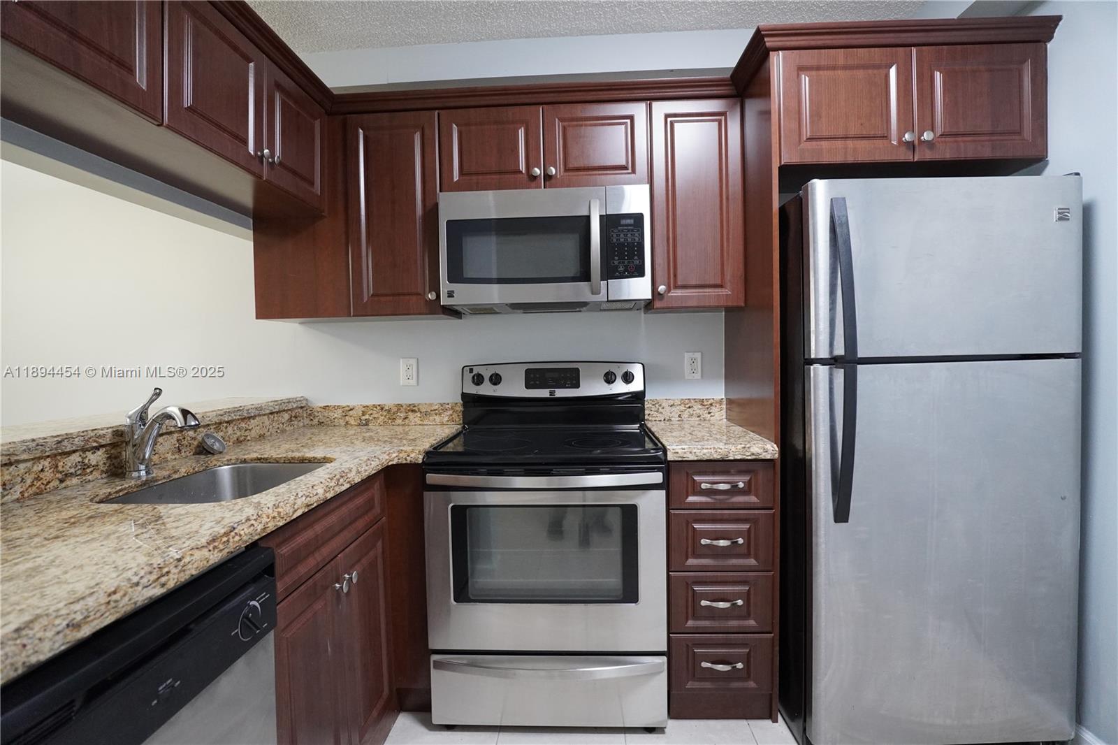 Property photo # 4