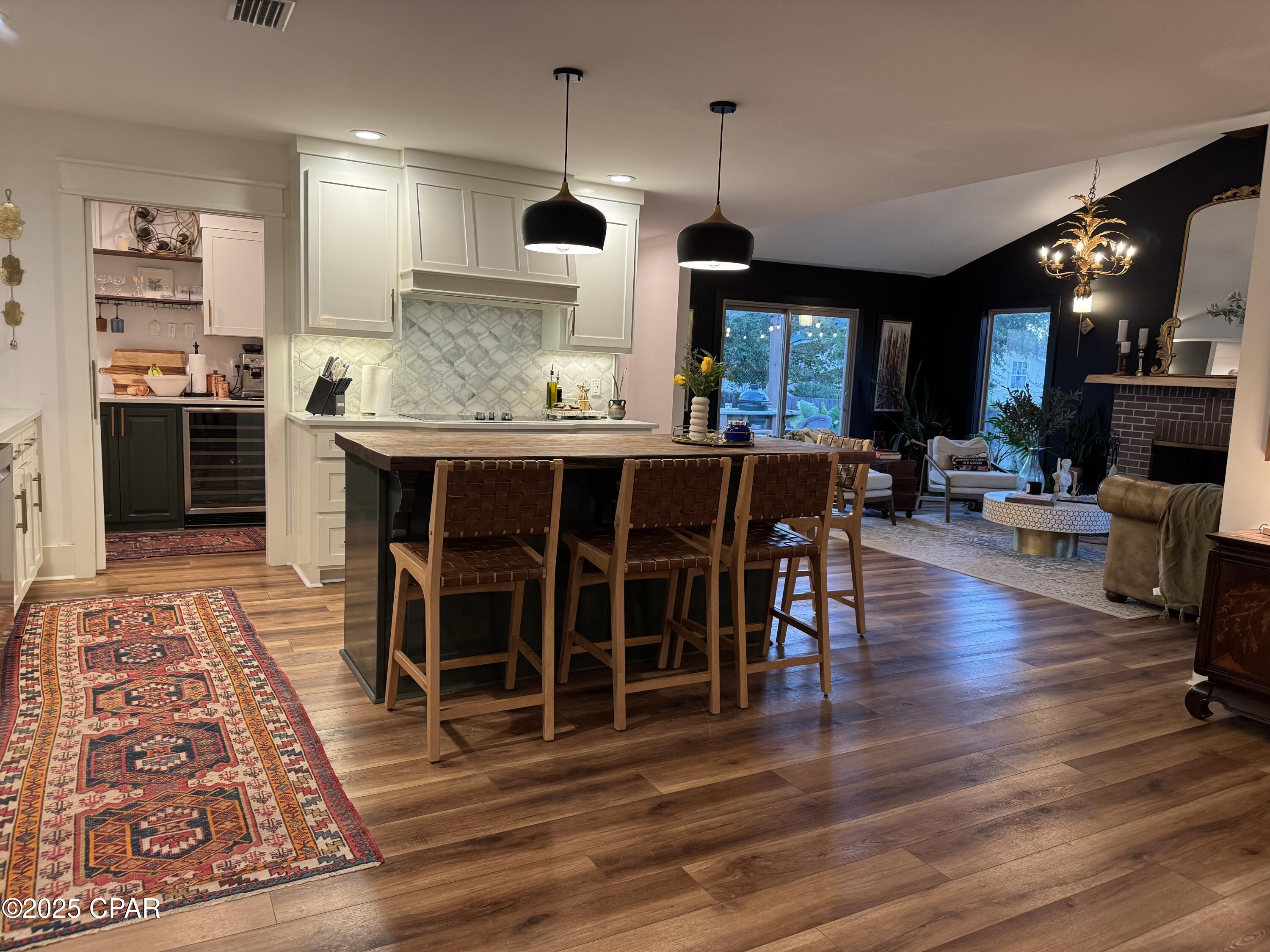 Hstbp1p65g4ihcpu_pz9kqwvvvvcmezx66yke4rubiy