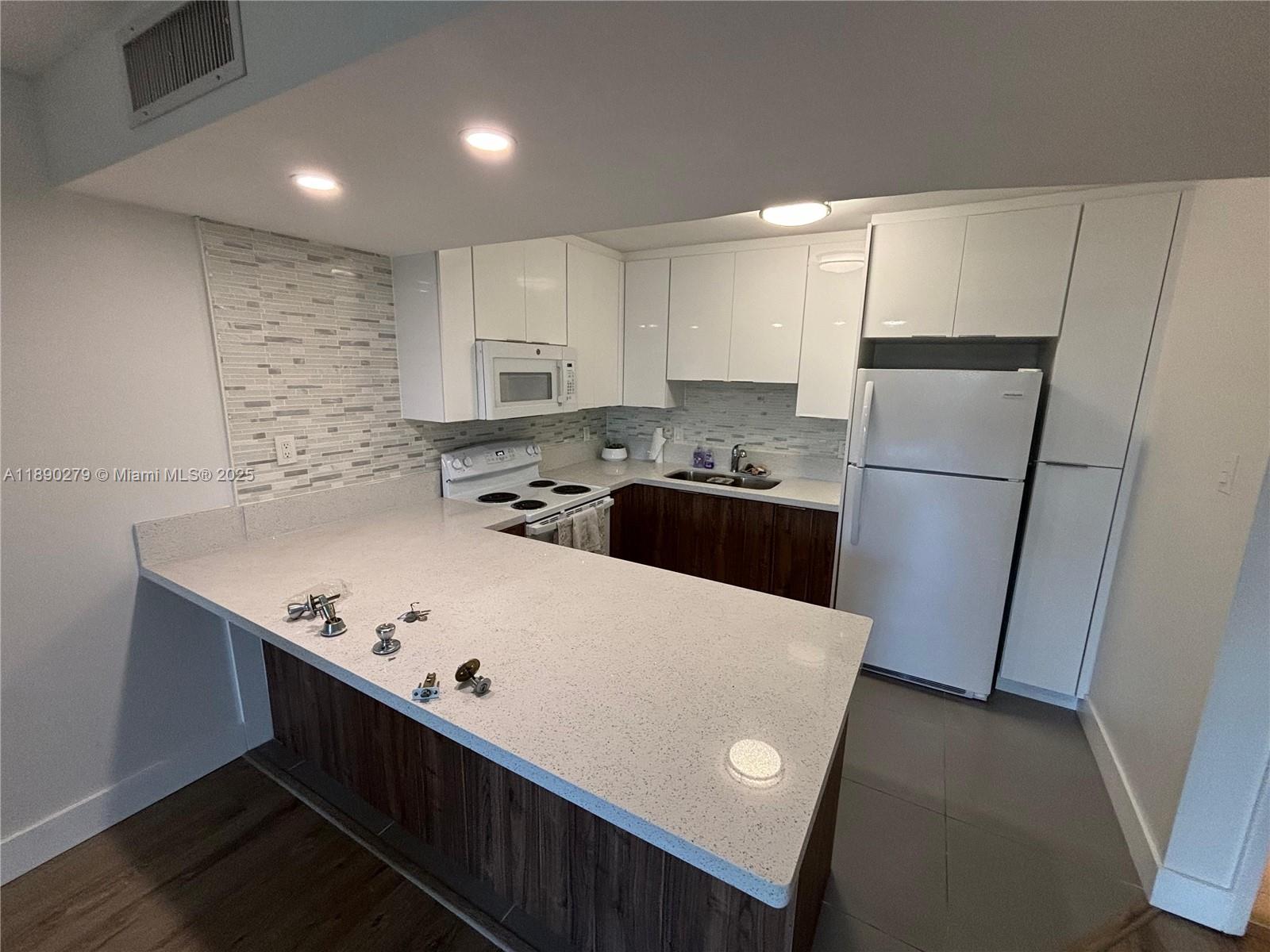 Property photo # 0
