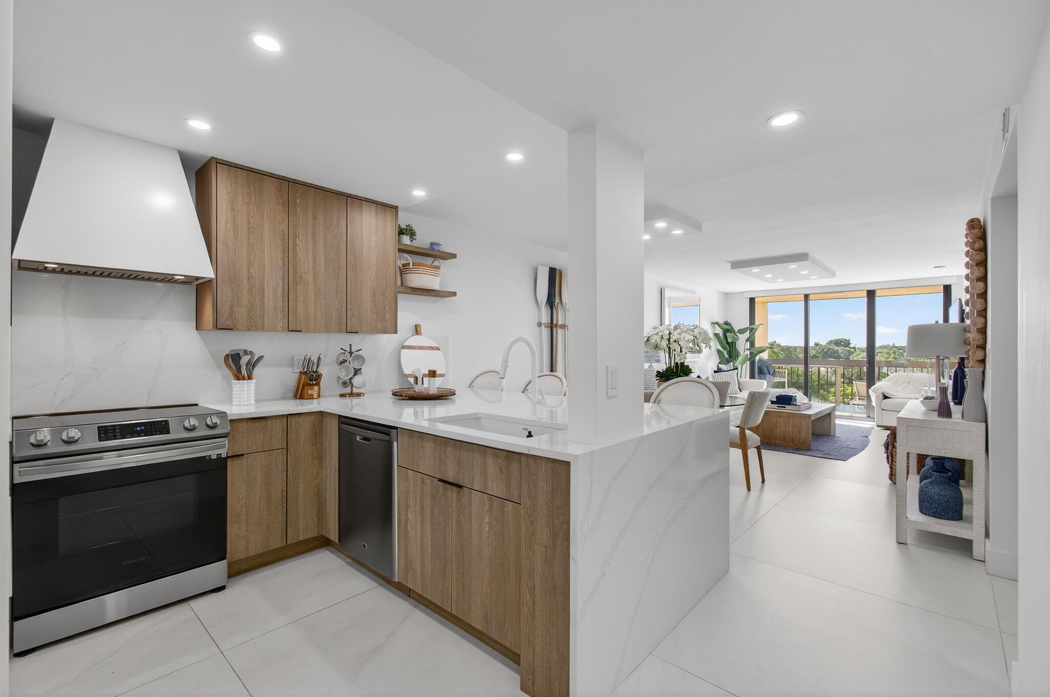 Lavers Delray Racquet Clu