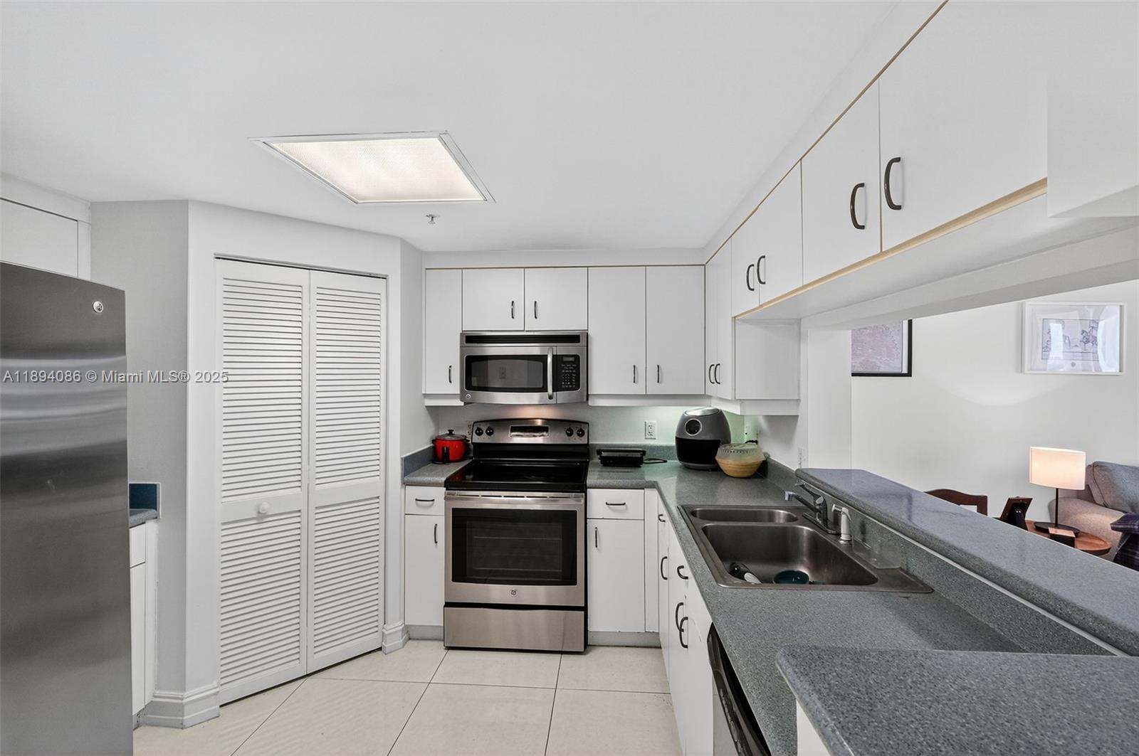 Property photo # 2