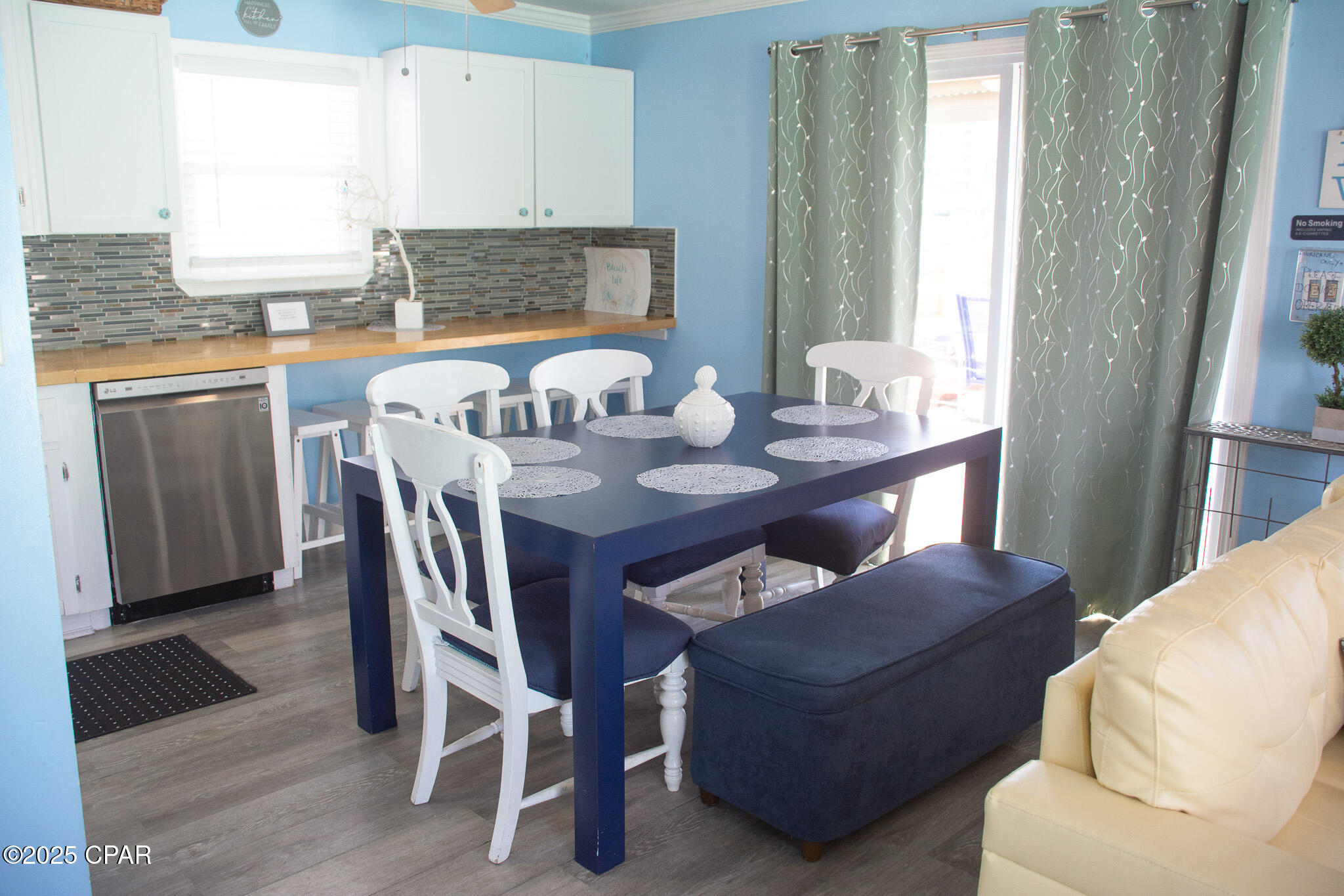 Umj5zet5v4i56gdd1mzloic Qjb8lv9hxr6n_auja K