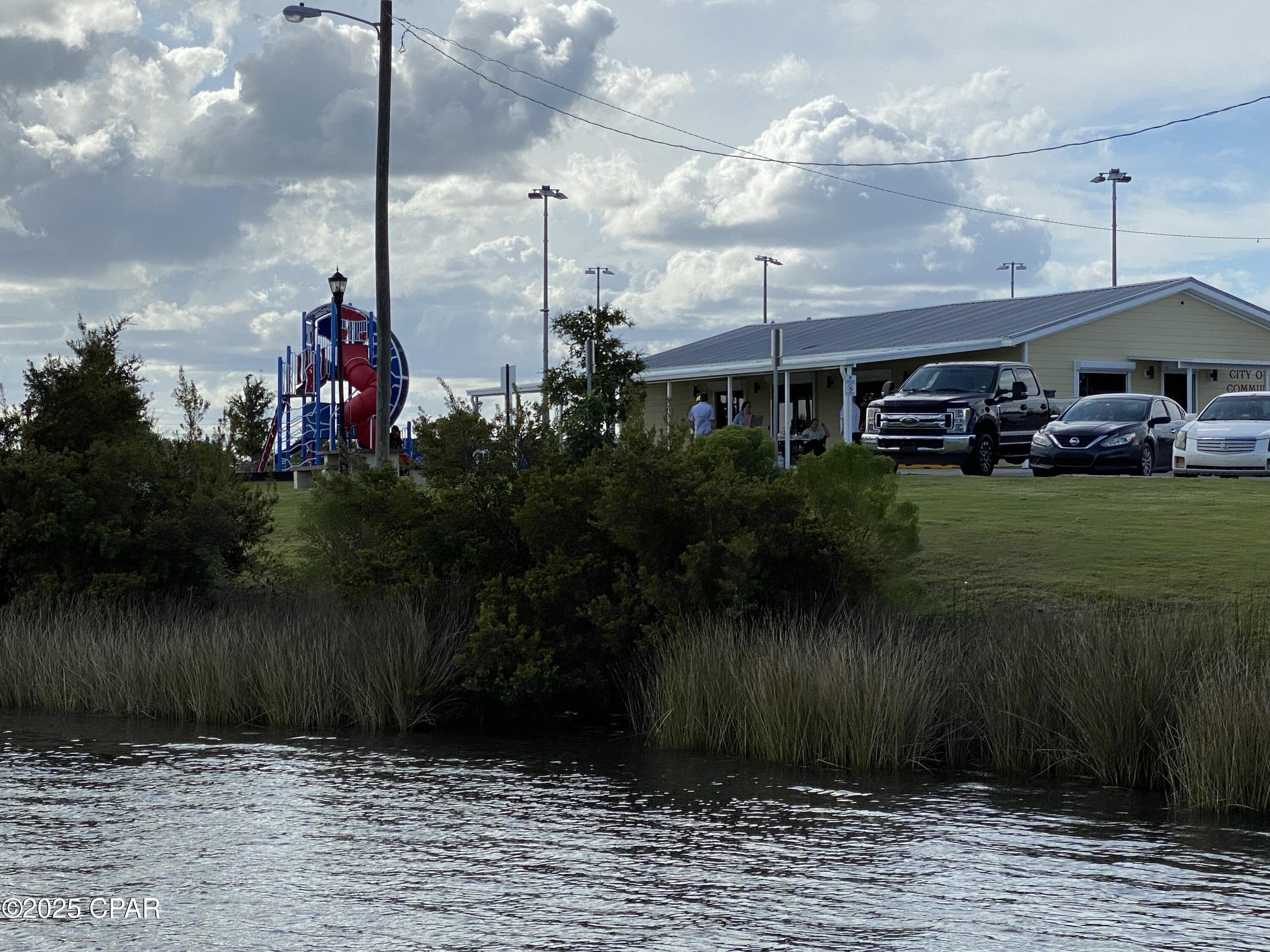 Image 25 For 421 Viola Avenue