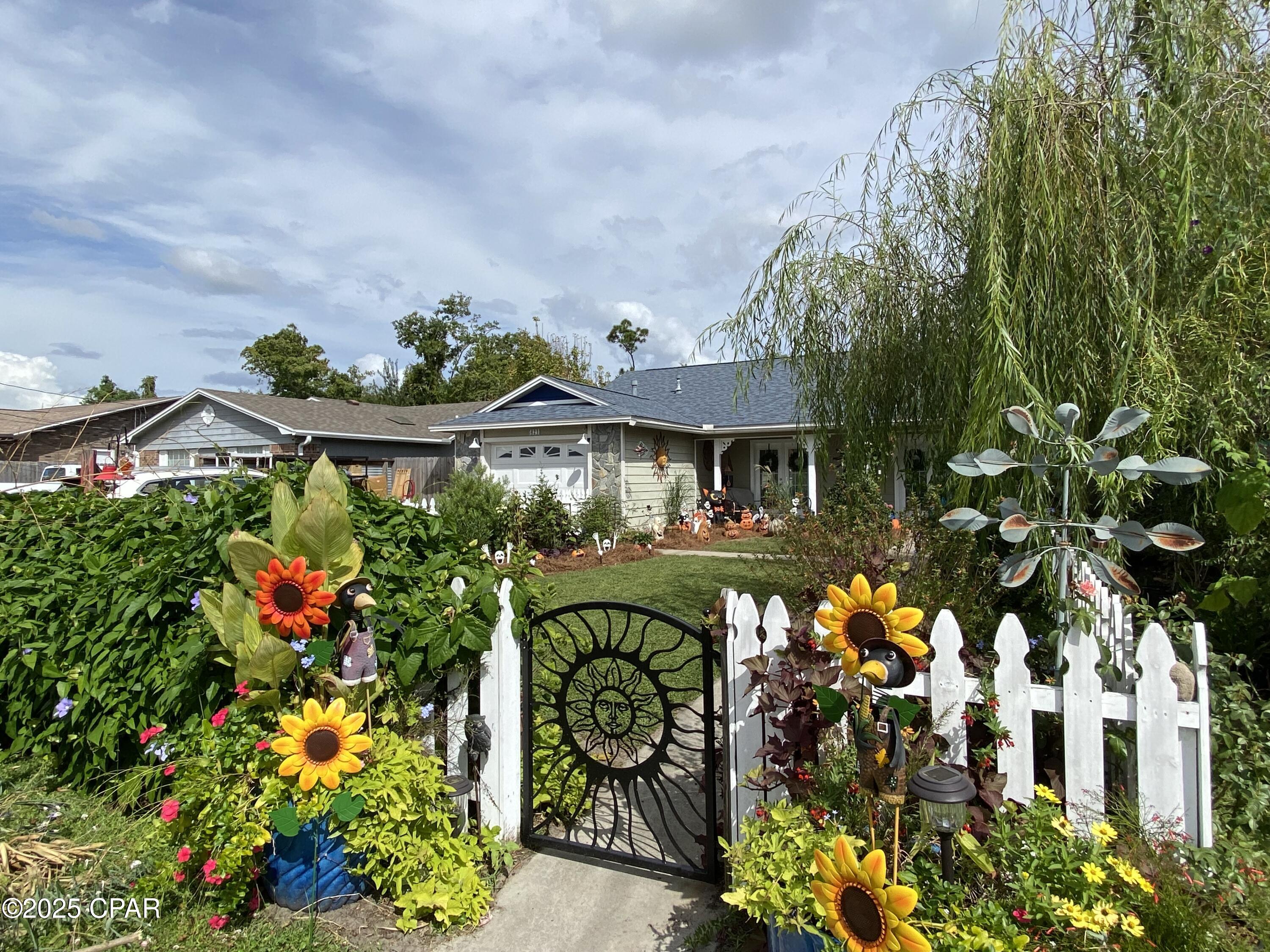 Image 3 For 421 Viola Avenue