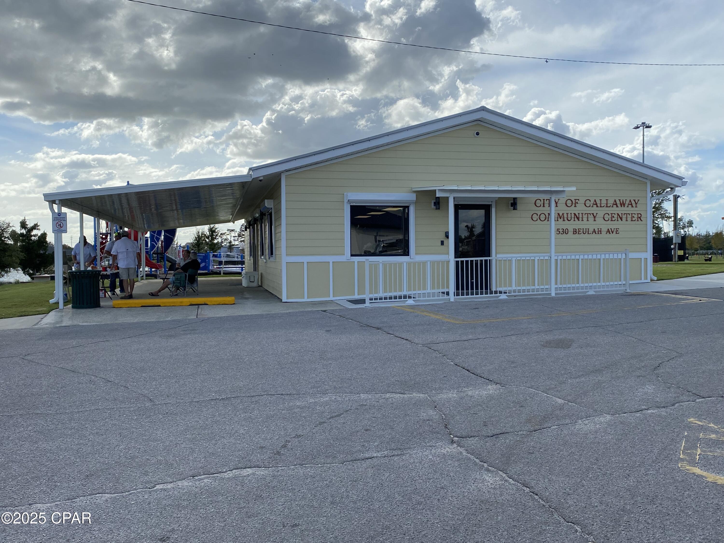 Image 30 For 421 Viola Avenue