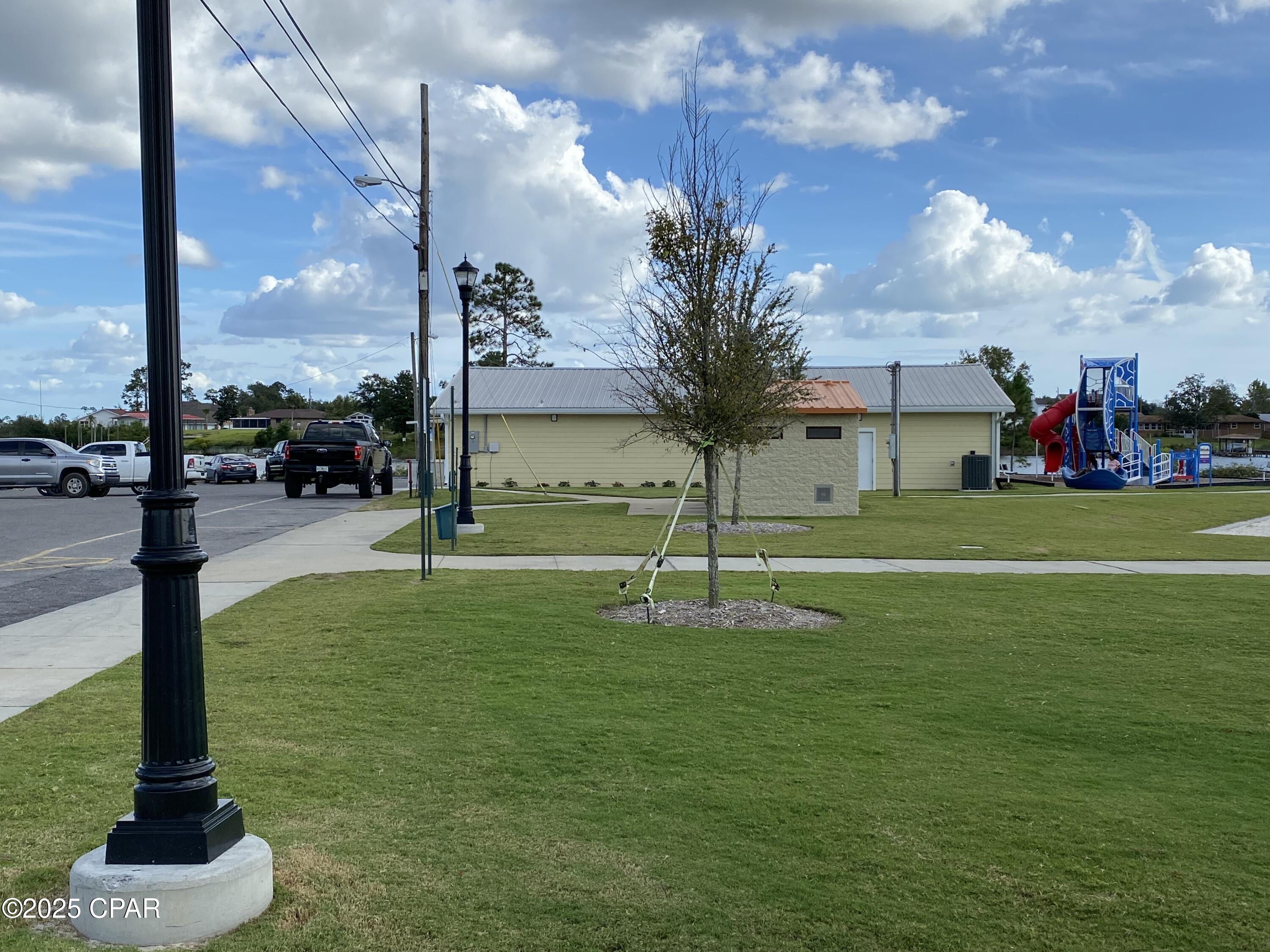 Image 31 For 421 Viola Avenue