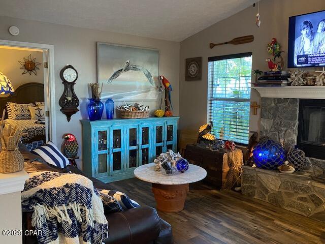 Image 6 For 421 Viola Avenue