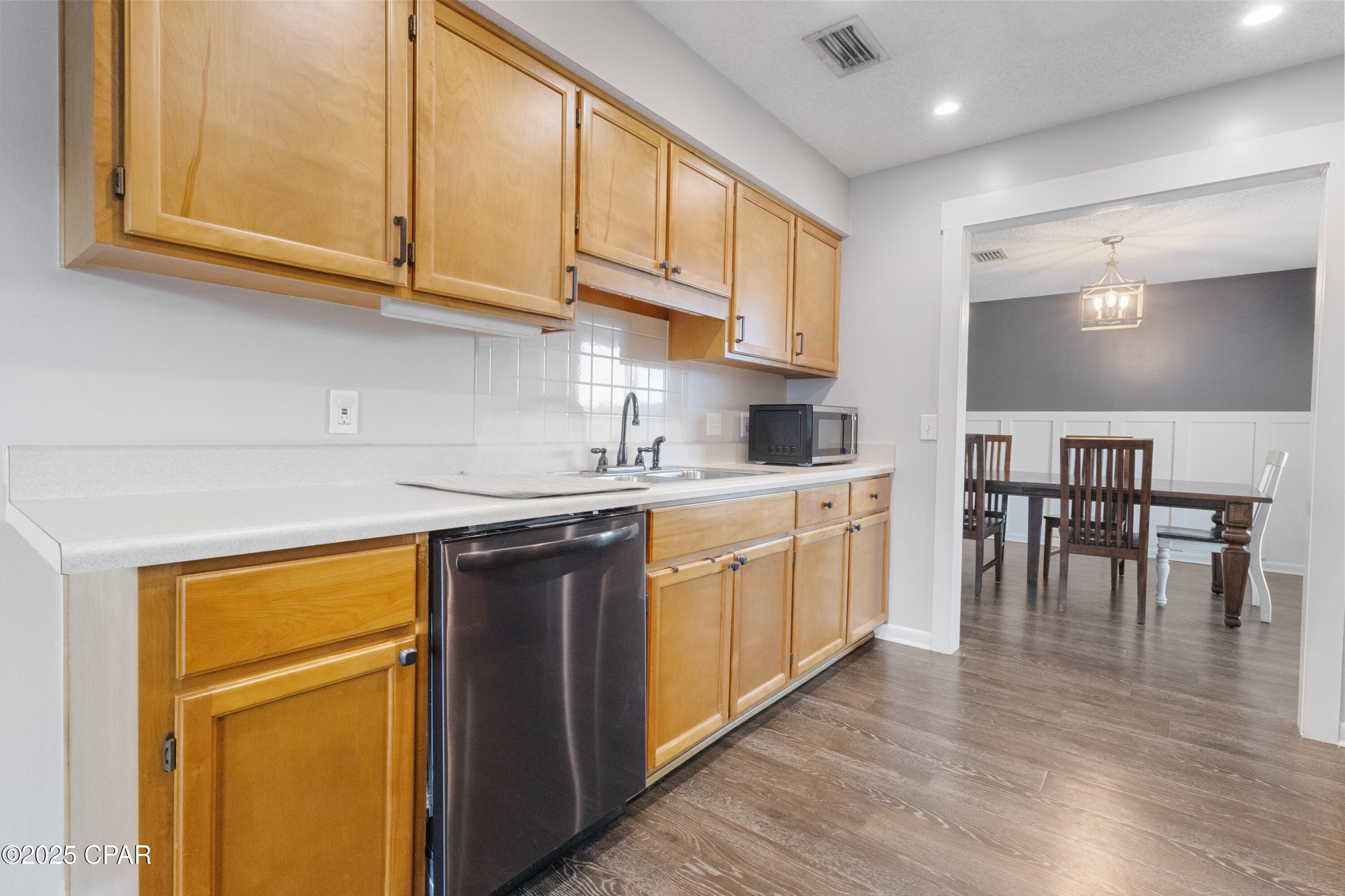 R612lskiqpb86ibhtmchkiqrcjde3rufok78tntoz Q