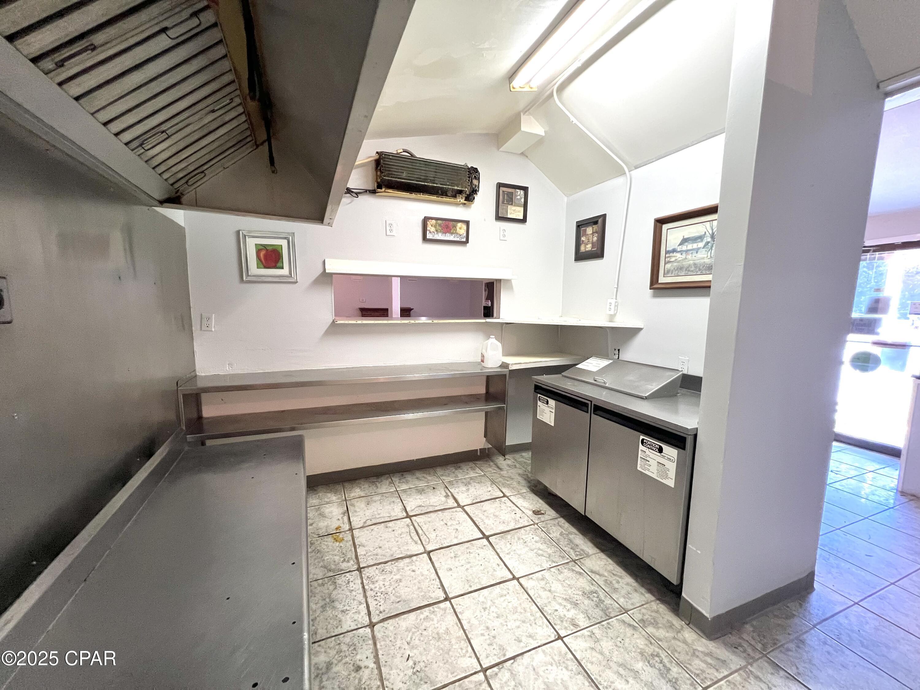 Image 11 For 7700 Us Highway 90