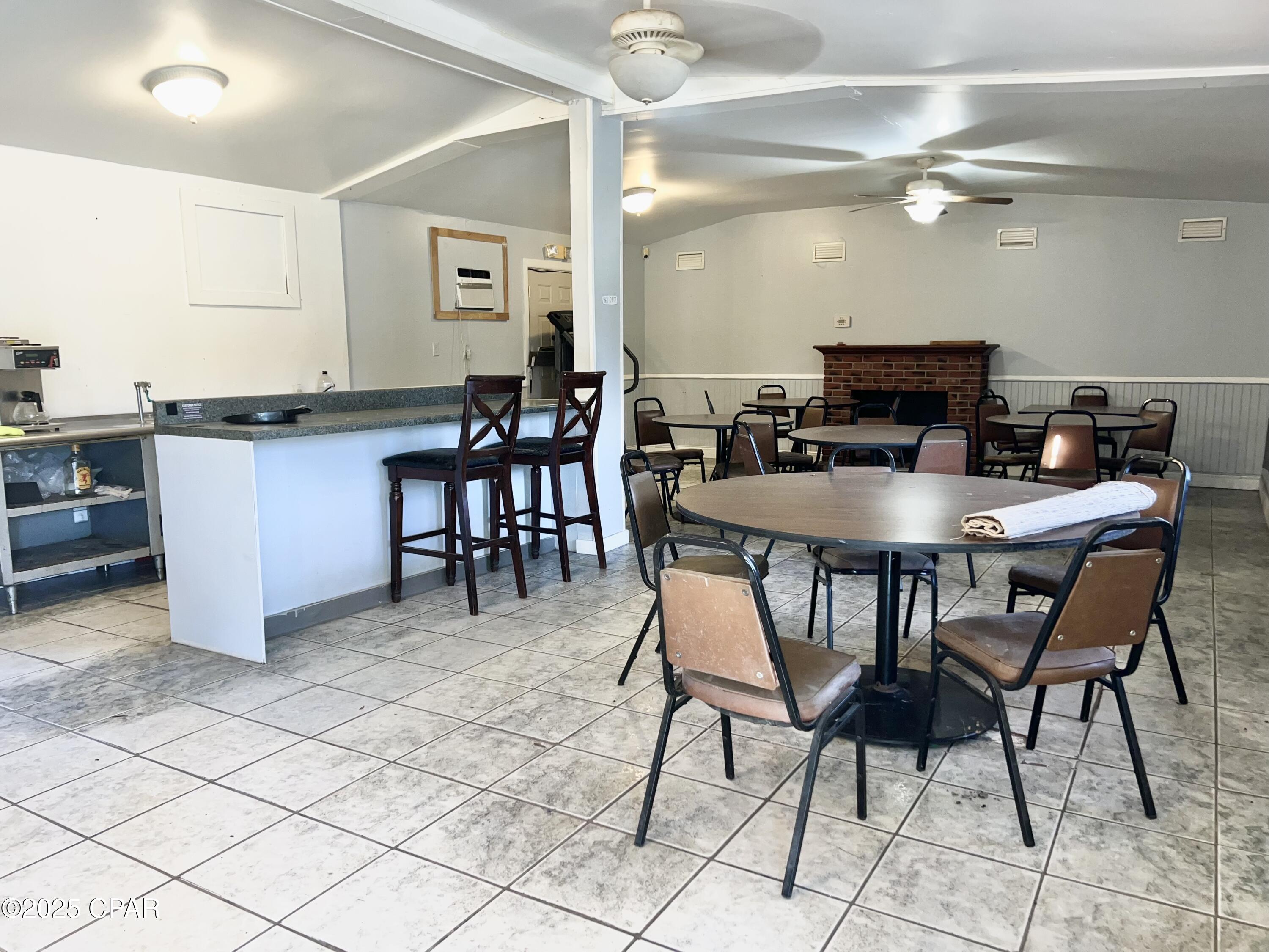 Image 4 For 7700 Us Highway 90