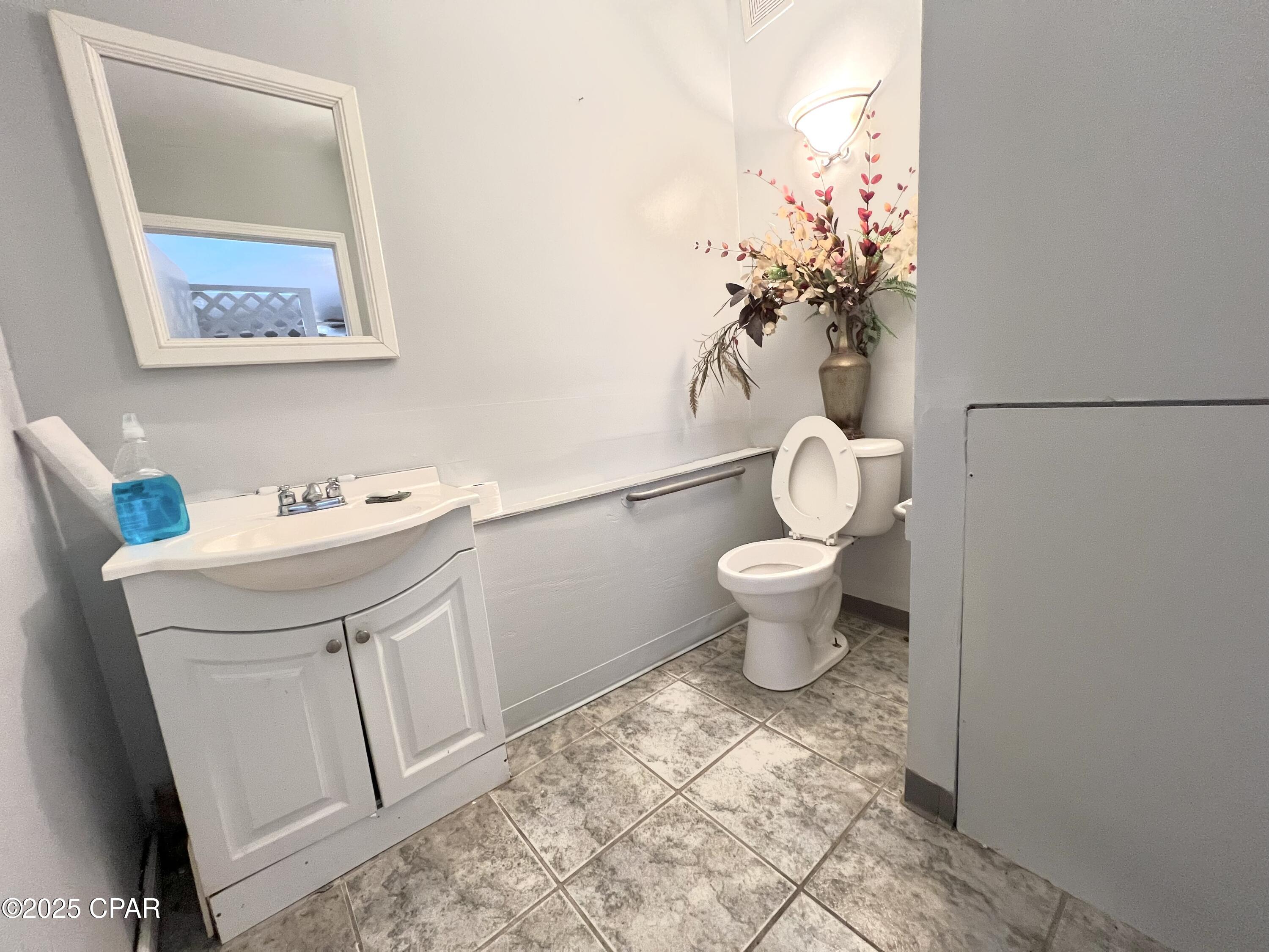 Image 9 For 7700 Us Highway 90