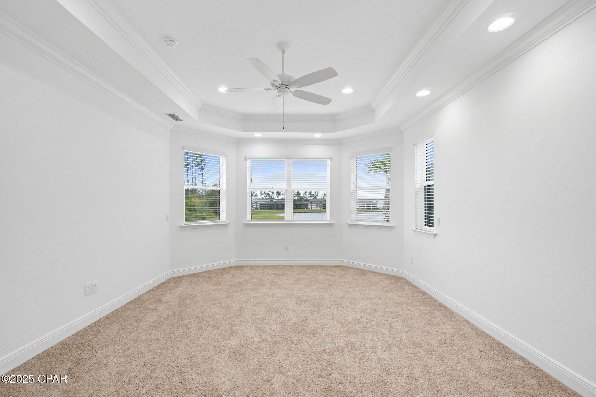 Au84jzzpc V_9xeybc65rt_5mbmpk_fioeb1v0udvom